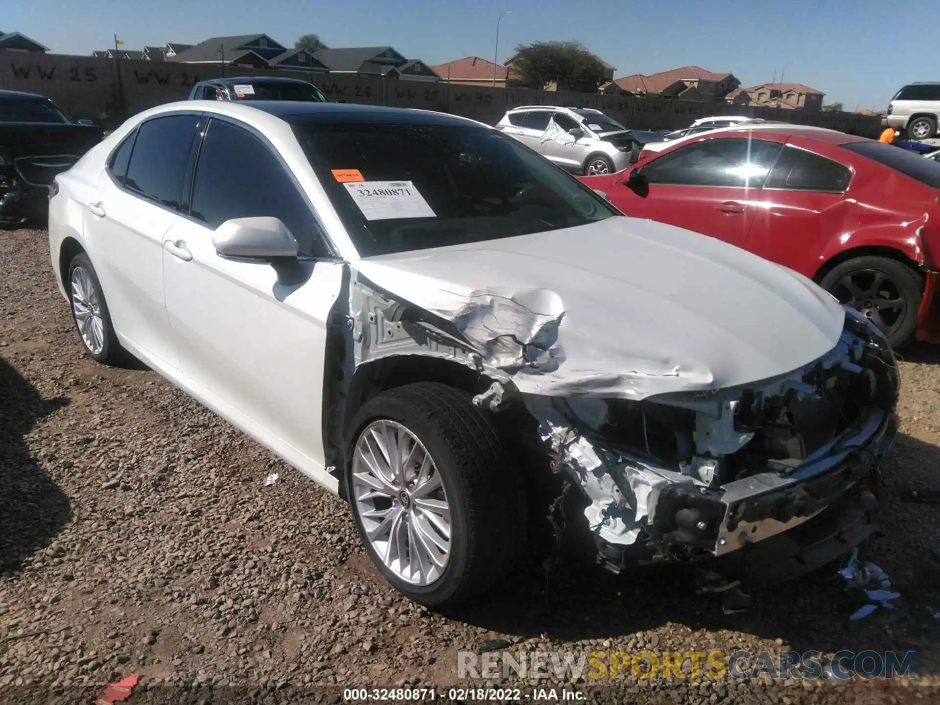 1 Photograph of a damaged car 4T1FZ1AK2LU042281 TOYOTA CAMRY 2020