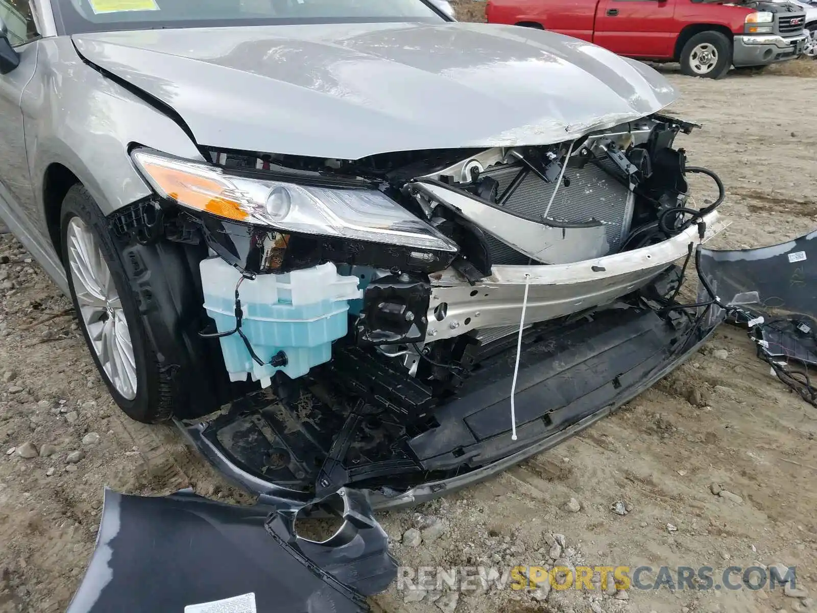 9 Photograph of a damaged car 4T1FZ1AK4LU033369 TOYOTA CAMRY 2020