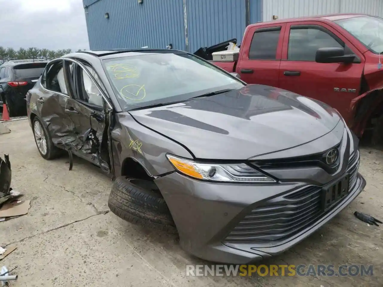 1 Photograph of a damaged car 4T1FZ1AK5LU035258 TOYOTA CAMRY 2020