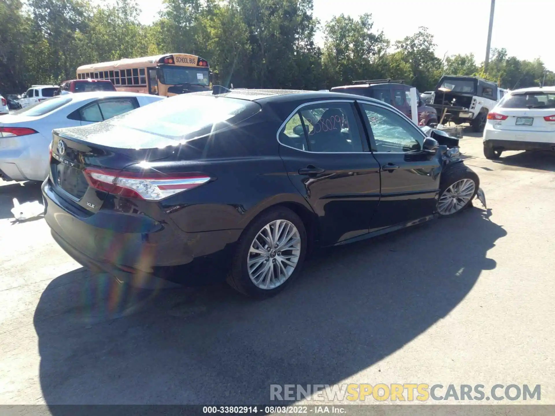 4 Photograph of a damaged car 4T1FZ1AK8LU040759 TOYOTA CAMRY 2020