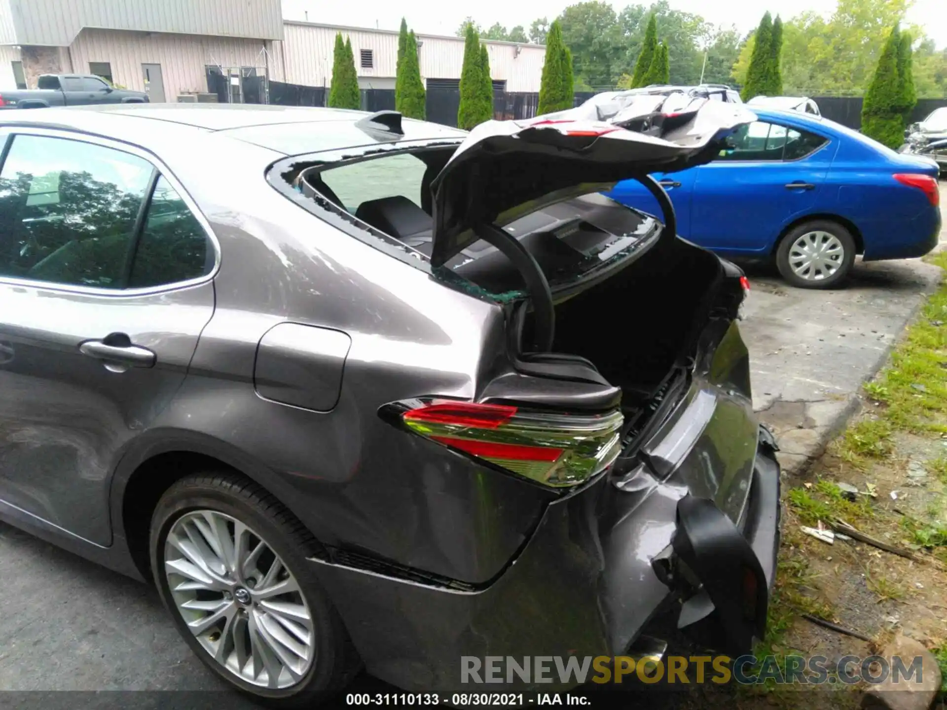 6 Photograph of a damaged car 4T1FZ1AK9LU033304 TOYOTA CAMRY 2020