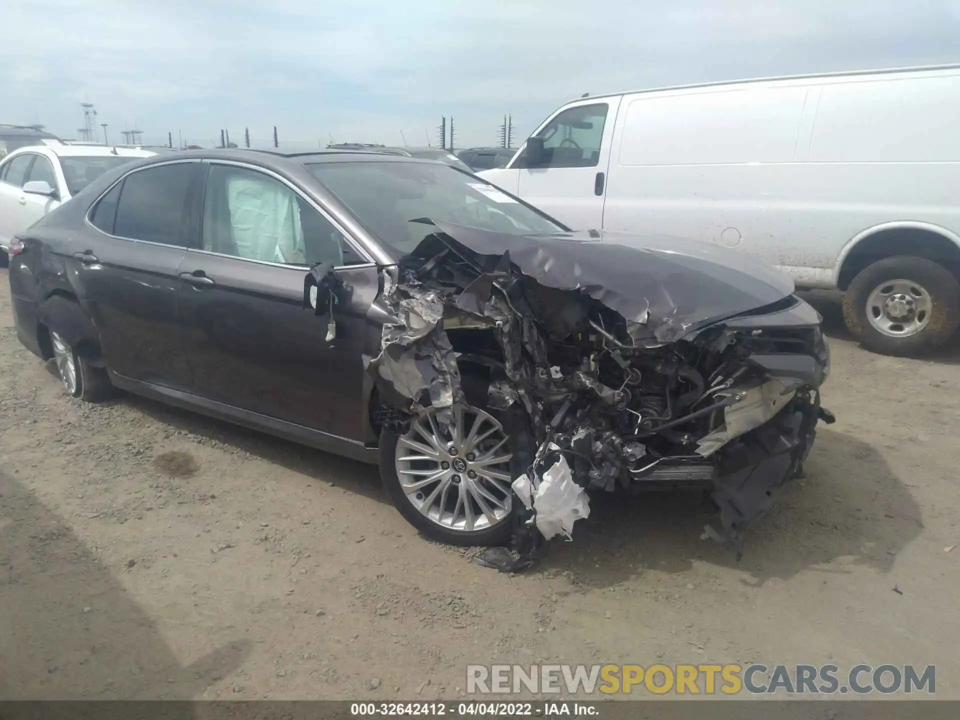 6 Photograph of a damaged car 4T1FZ1AK9LU033478 TOYOTA CAMRY 2020