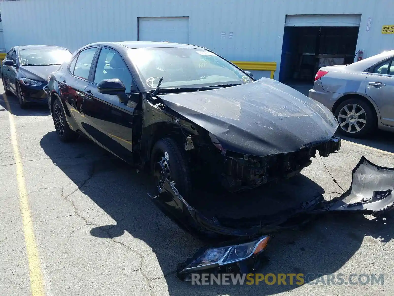 1 Photograph of a damaged car 4T1G11AK0LU302463 TOYOTA CAMRY 2020