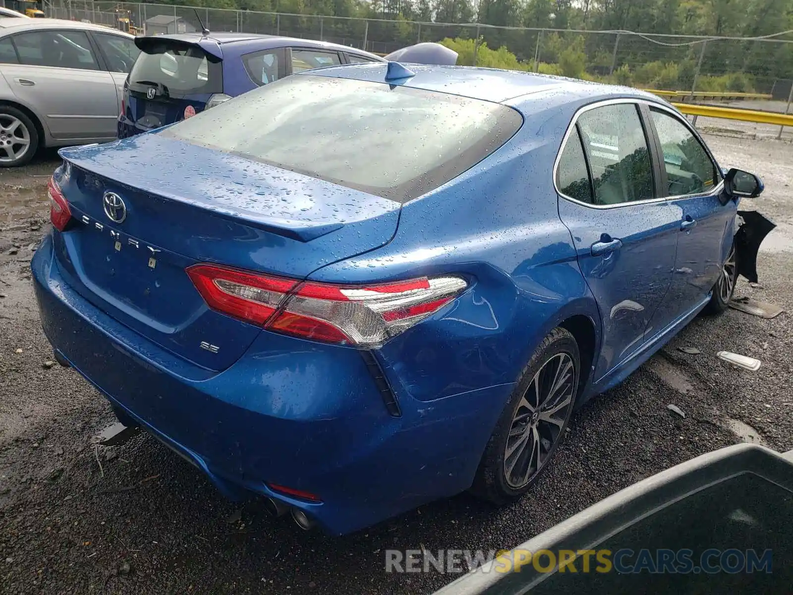 4 Photograph of a damaged car 4T1G11AK0LU303967 TOYOTA CAMRY 2020