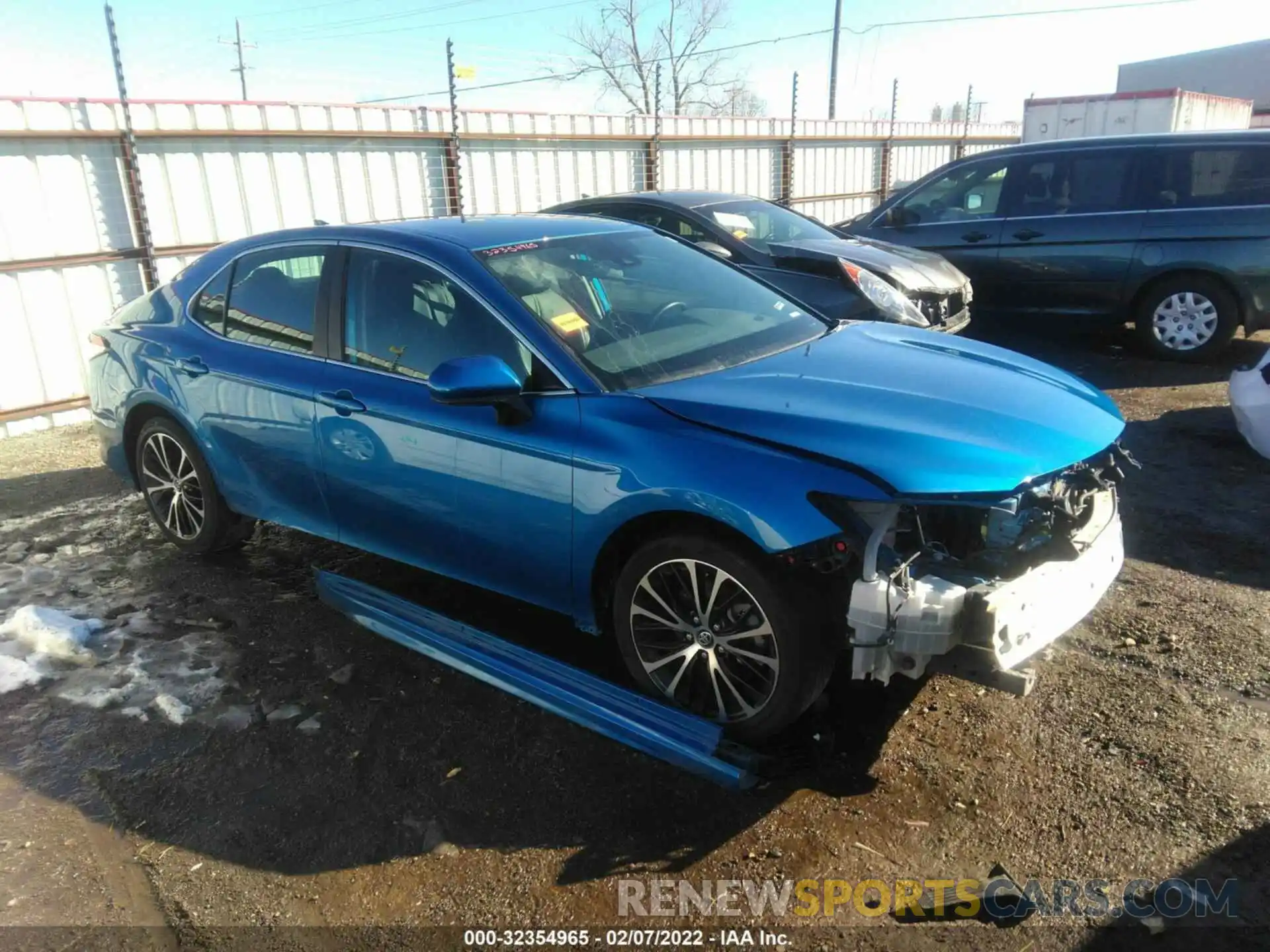 1 Photograph of a damaged car 4T1G11AK0LU304679 TOYOTA CAMRY 2020