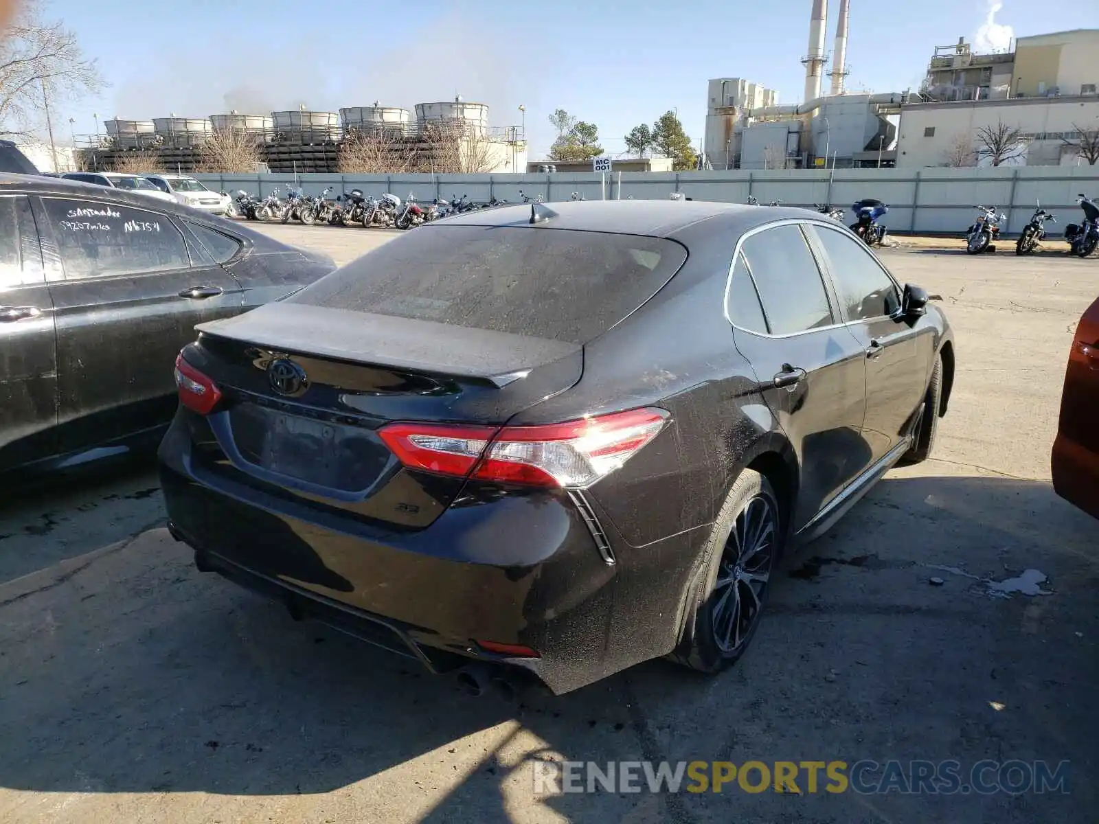 4 Photograph of a damaged car 4T1G11AK0LU305153 TOYOTA CAMRY 2020