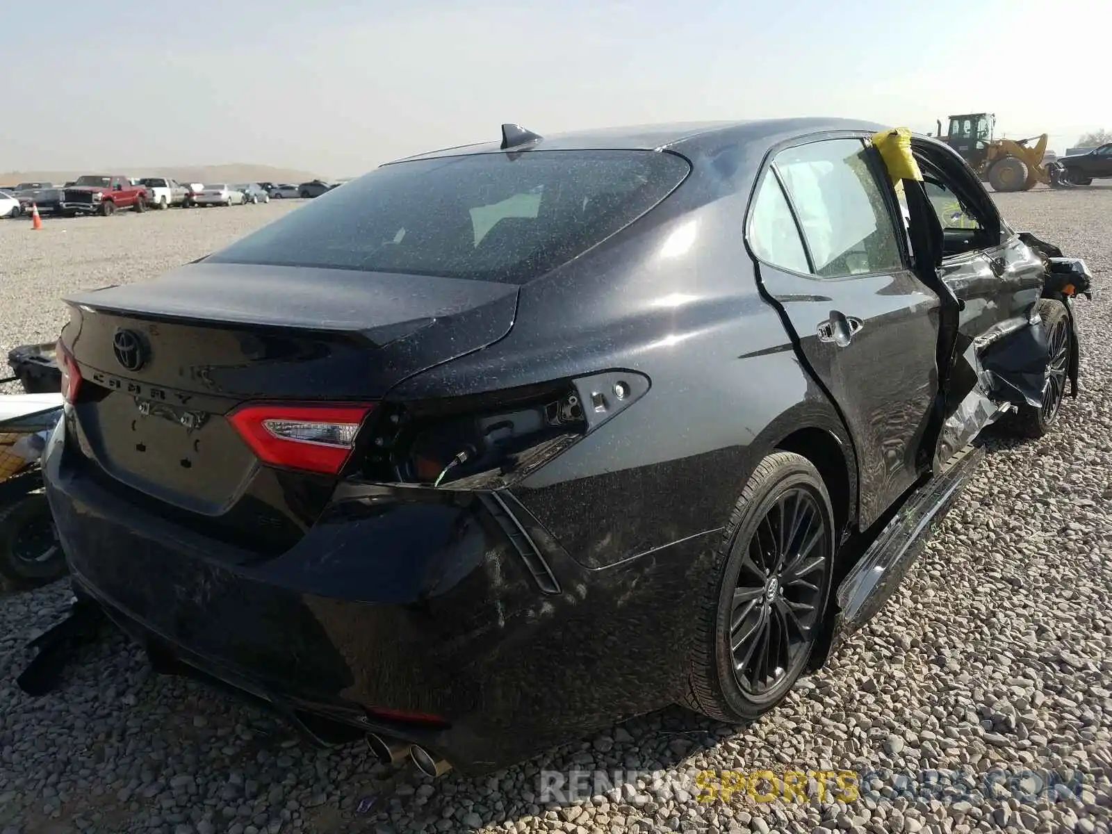 4 Photograph of a damaged car 4T1G11AK0LU305766 TOYOTA CAMRY 2020