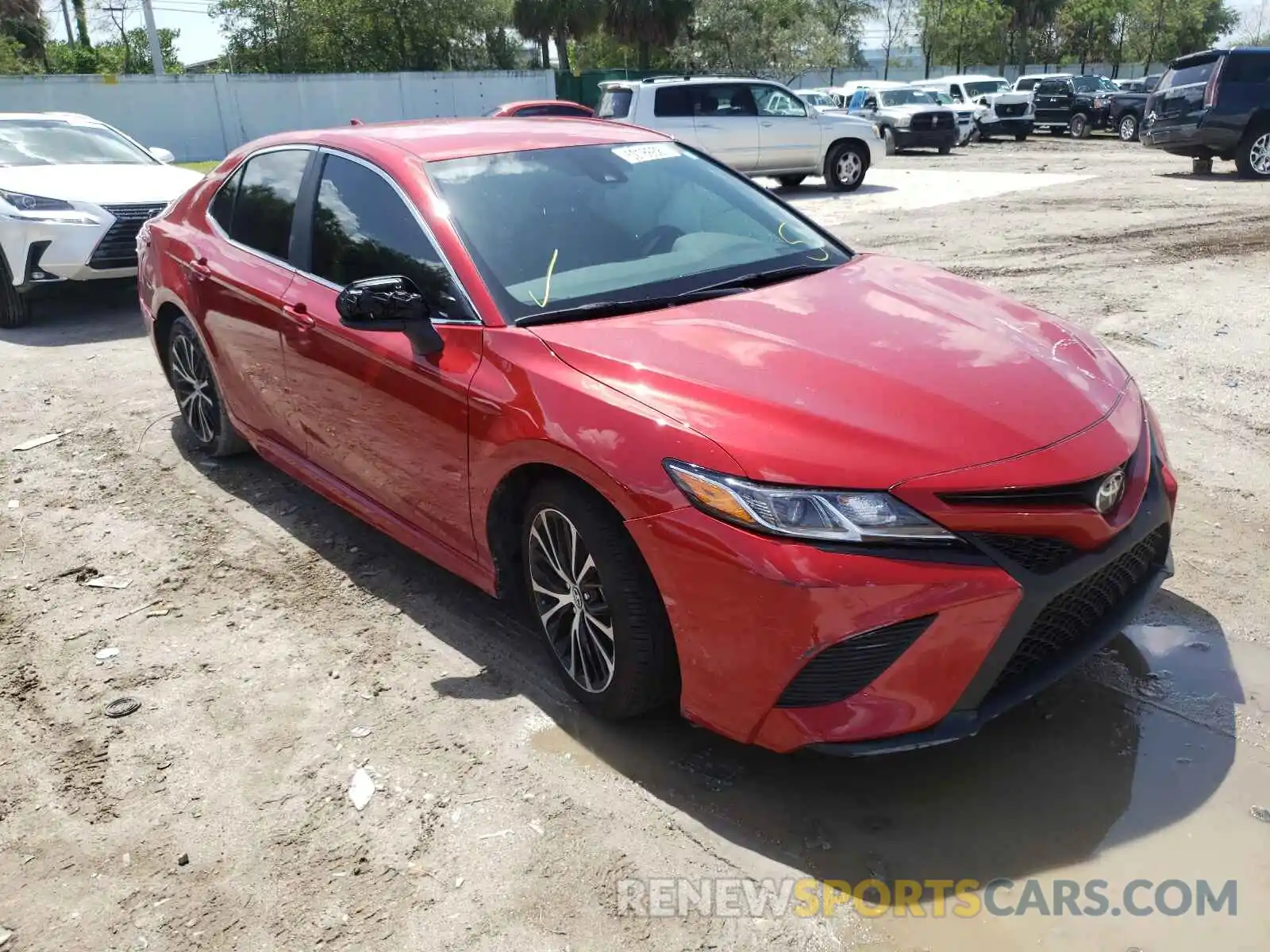 1 Photograph of a damaged car 4T1G11AK0LU308344 TOYOTA CAMRY 2020