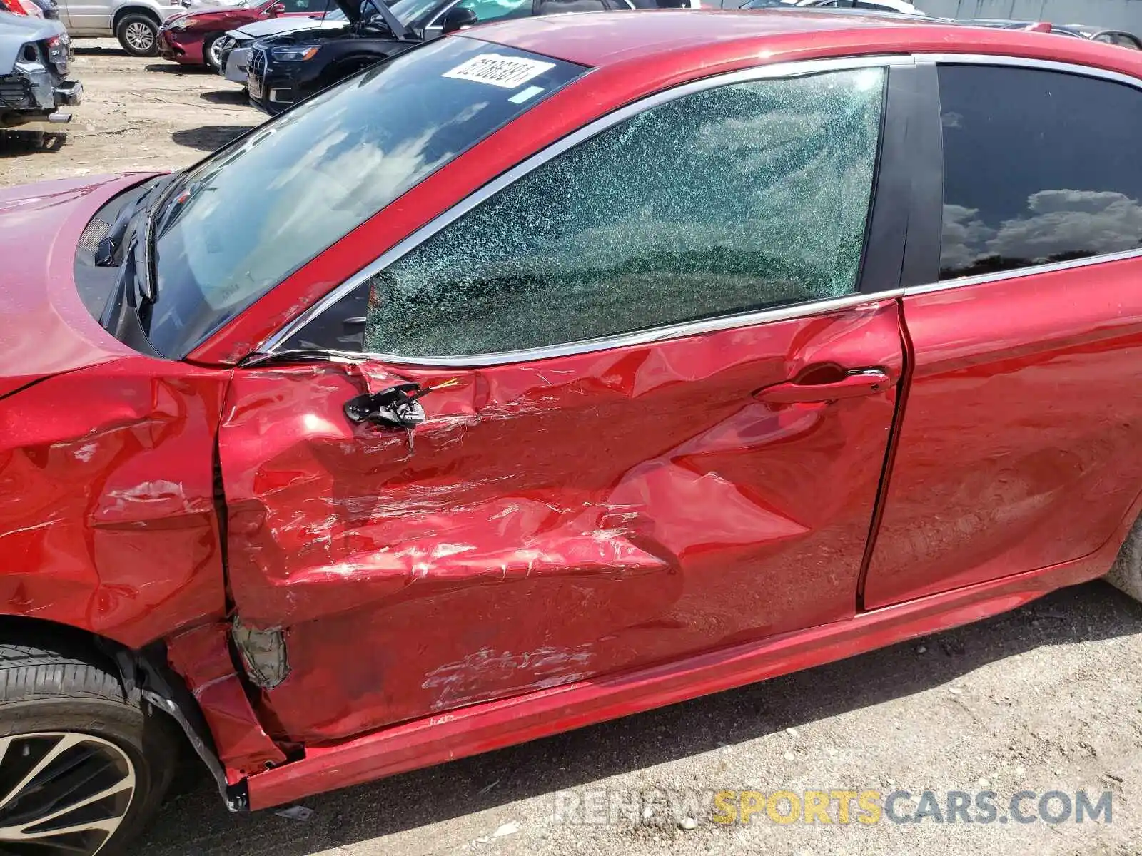 10 Photograph of a damaged car 4T1G11AK0LU308344 TOYOTA CAMRY 2020