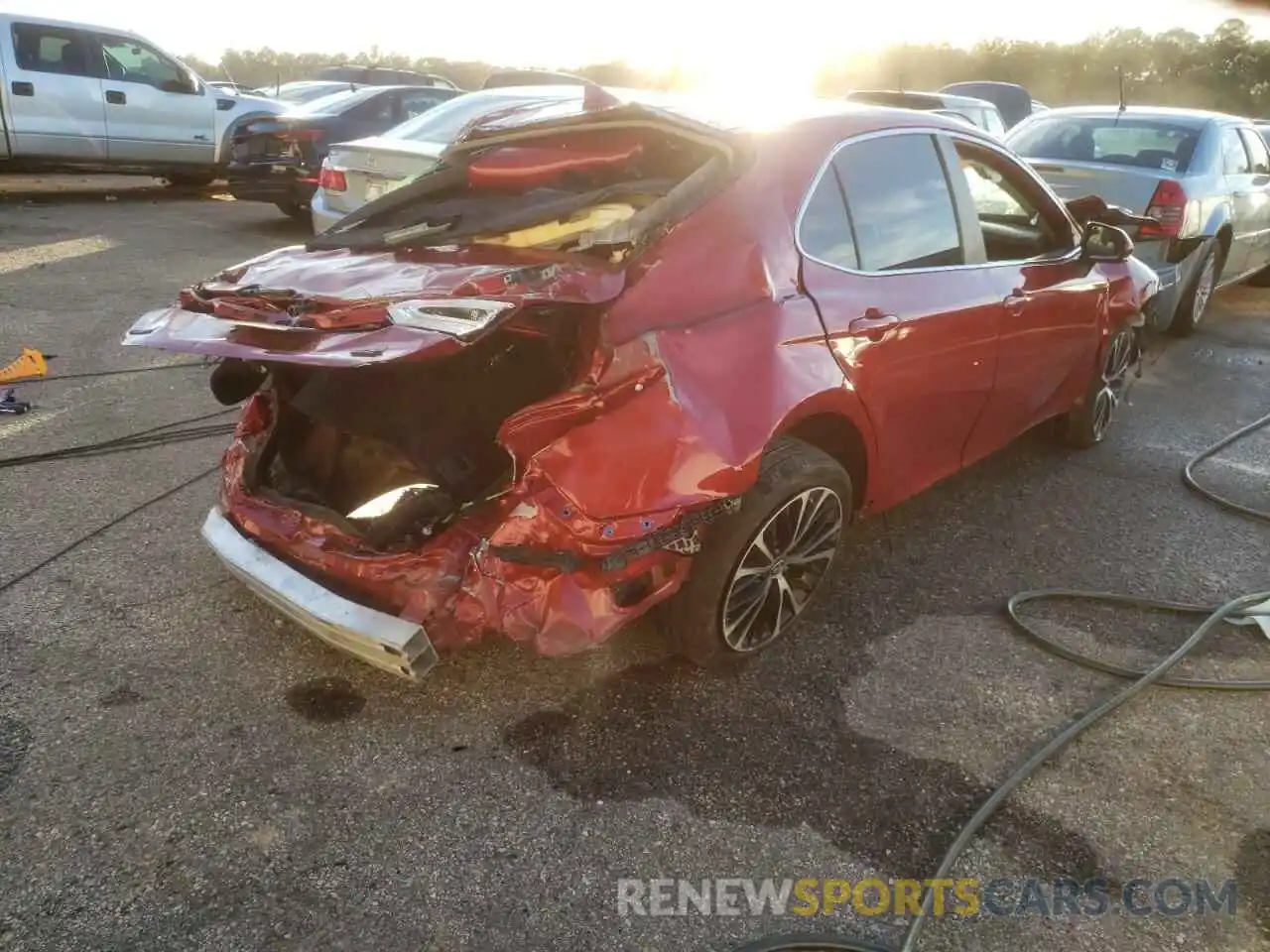 4 Photograph of a damaged car 4T1G11AK0LU309672 TOYOTA CAMRY 2020