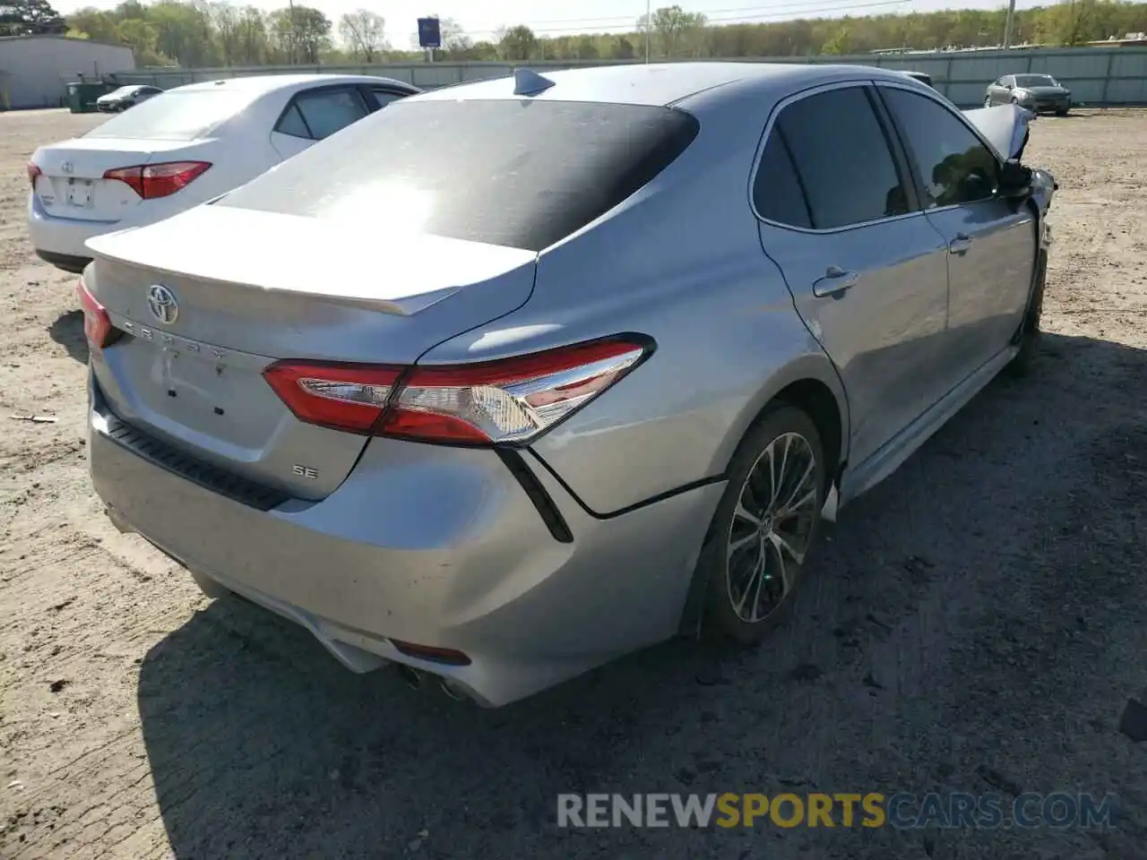 4 Photograph of a damaged car 4T1G11AK0LU310482 TOYOTA CAMRY 2020