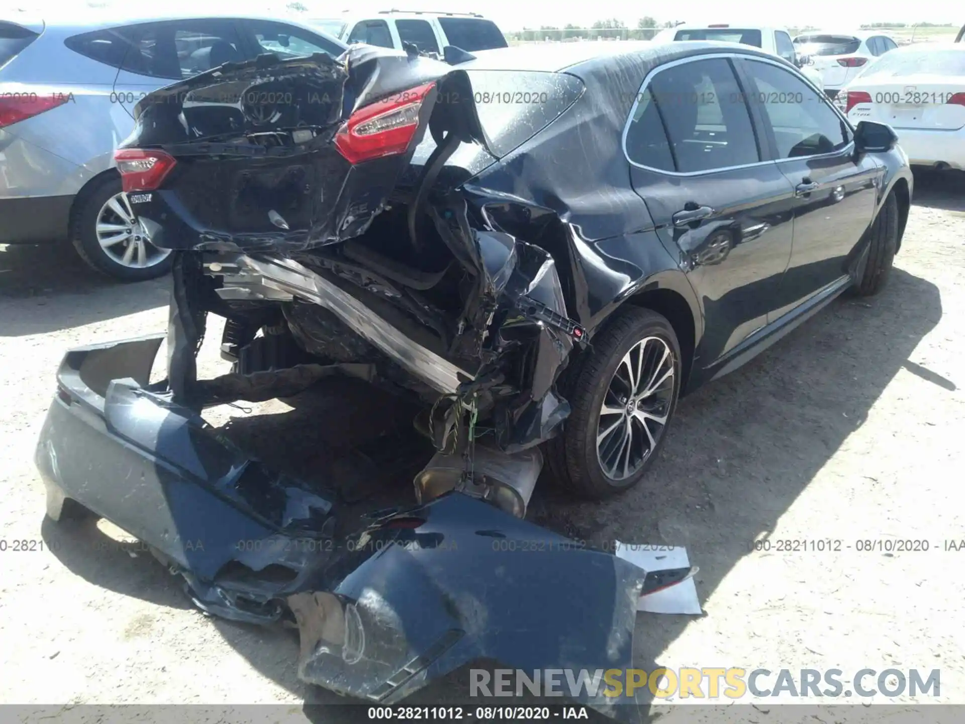 4 Photograph of a damaged car 4T1G11AK0LU315360 TOYOTA CAMRY 2020