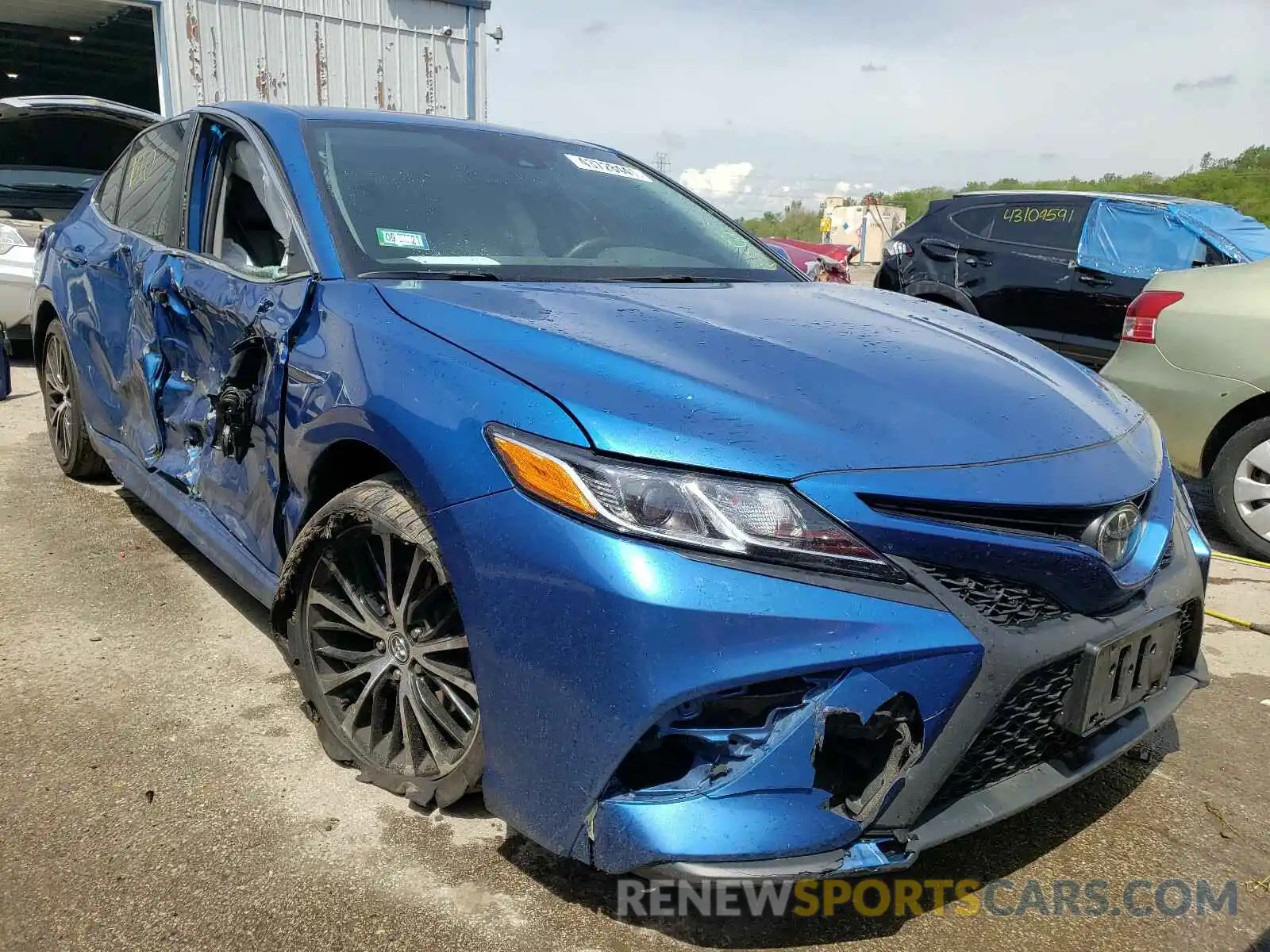 1 Photograph of a damaged car 4T1G11AK0LU318243 TOYOTA CAMRY 2020