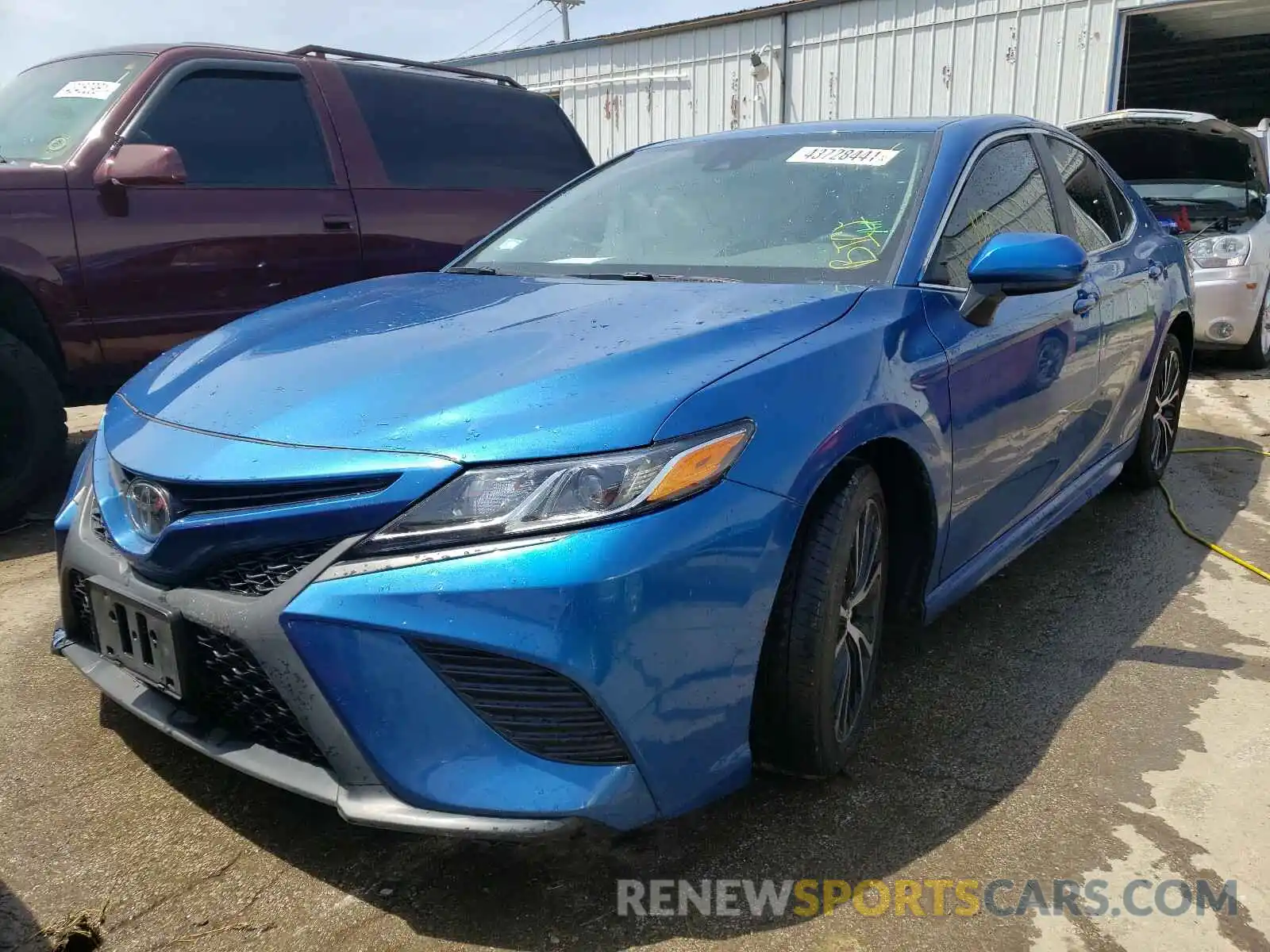 2 Photograph of a damaged car 4T1G11AK0LU318243 TOYOTA CAMRY 2020