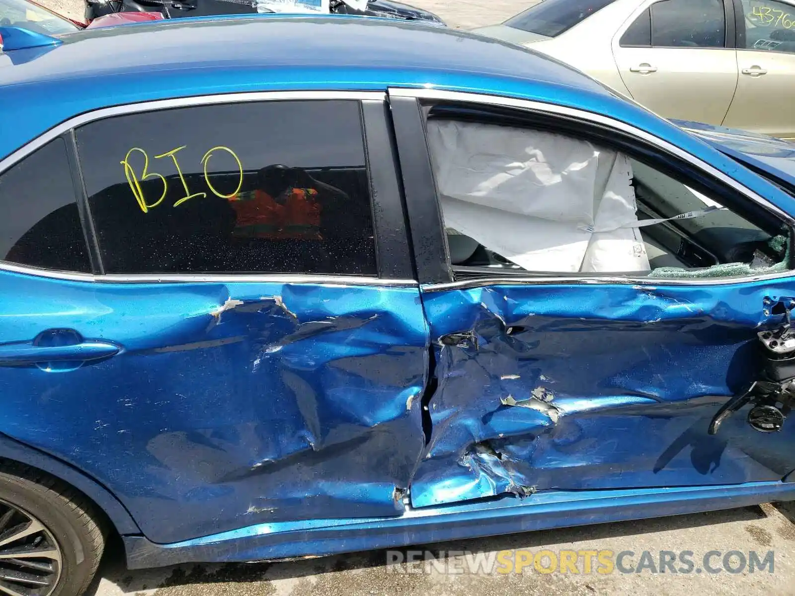 9 Photograph of a damaged car 4T1G11AK0LU318243 TOYOTA CAMRY 2020