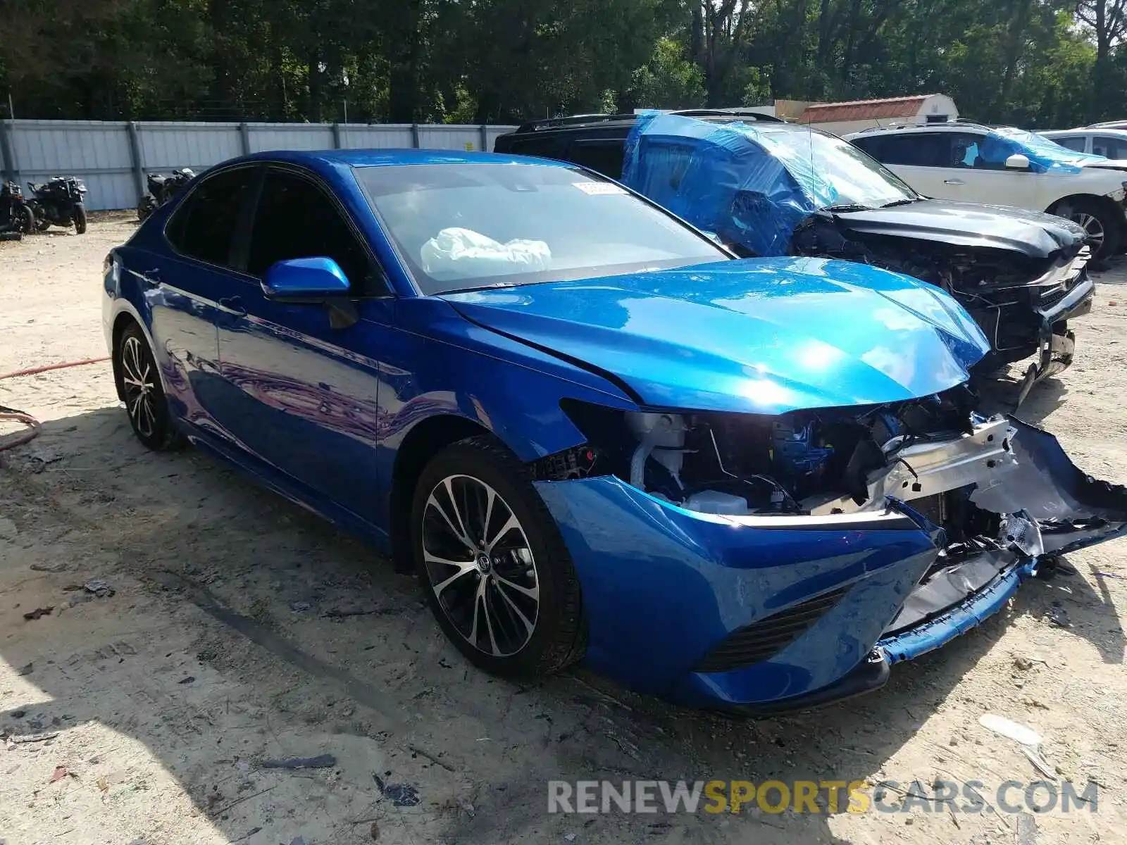 1 Photograph of a damaged car 4T1G11AK0LU321658 TOYOTA CAMRY 2020