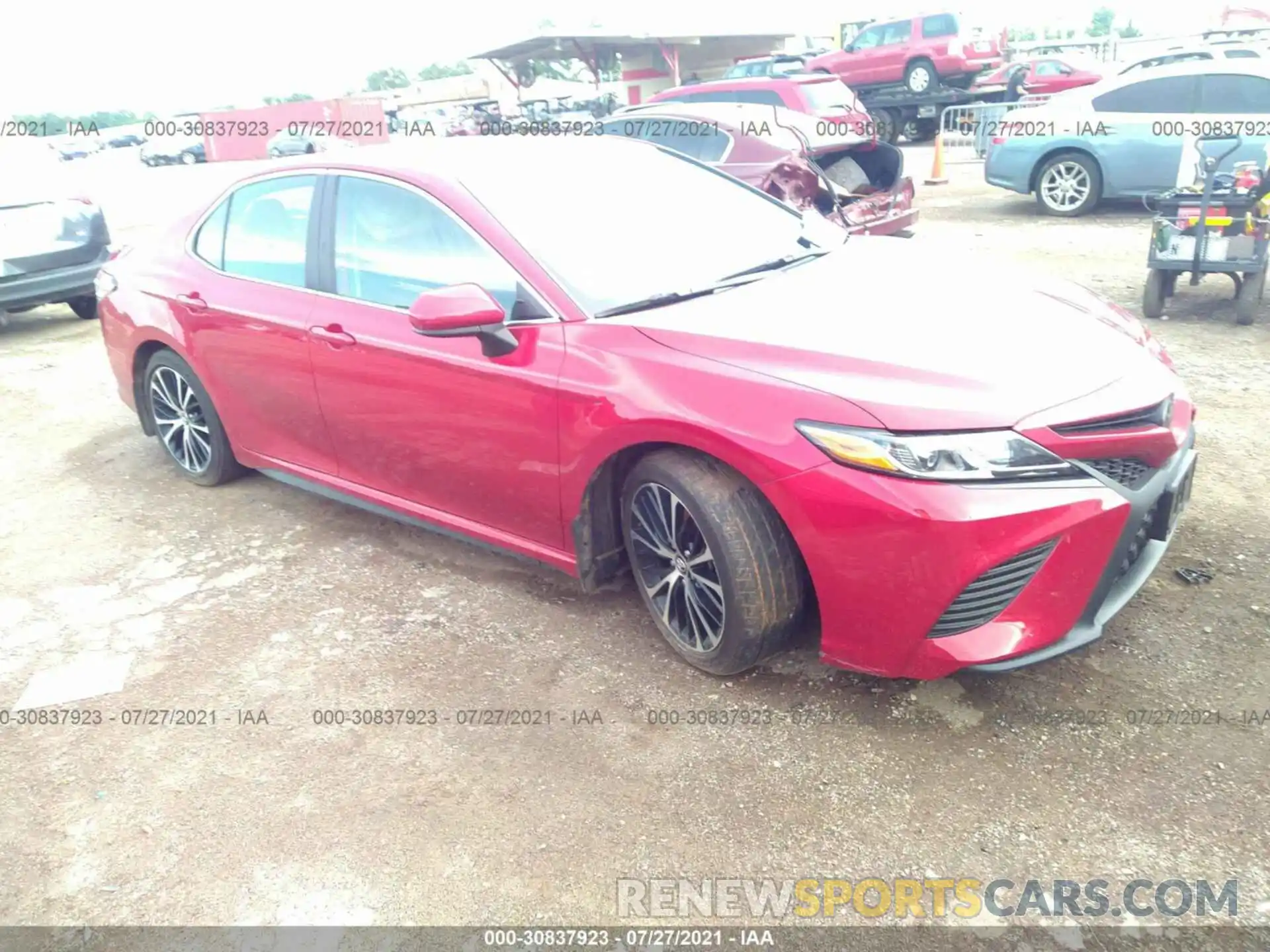 1 Photograph of a damaged car 4T1G11AK0LU323328 TOYOTA CAMRY 2020