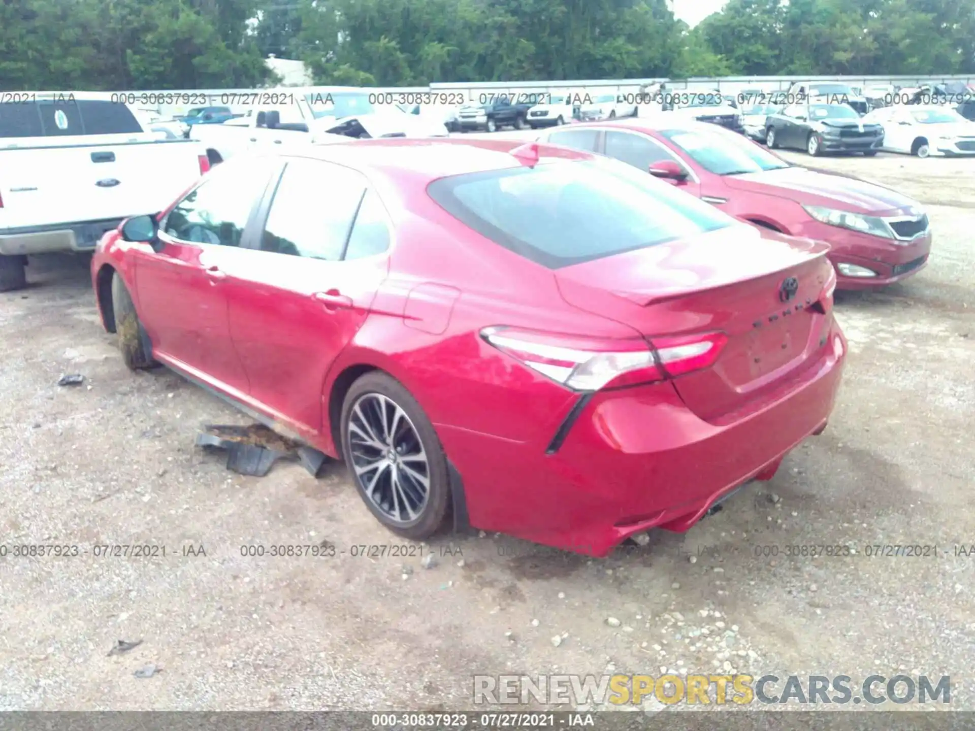 3 Photograph of a damaged car 4T1G11AK0LU323328 TOYOTA CAMRY 2020