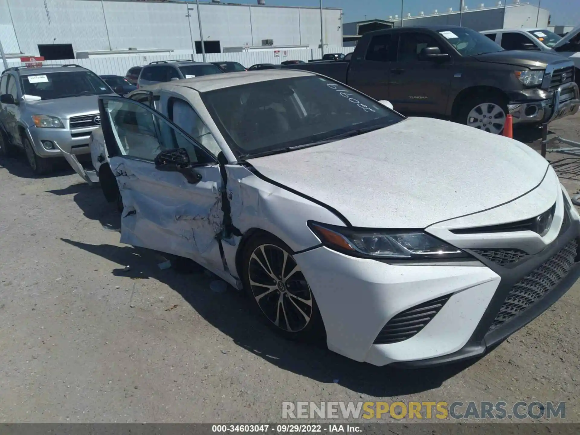 1 Photograph of a damaged car 4T1G11AK0LU324818 TOYOTA CAMRY 2020