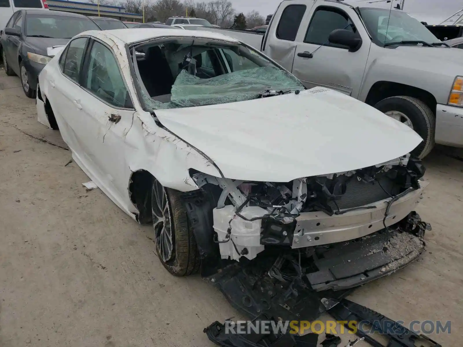 1 Photograph of a damaged car 4T1G11AK0LU327413 TOYOTA CAMRY 2020