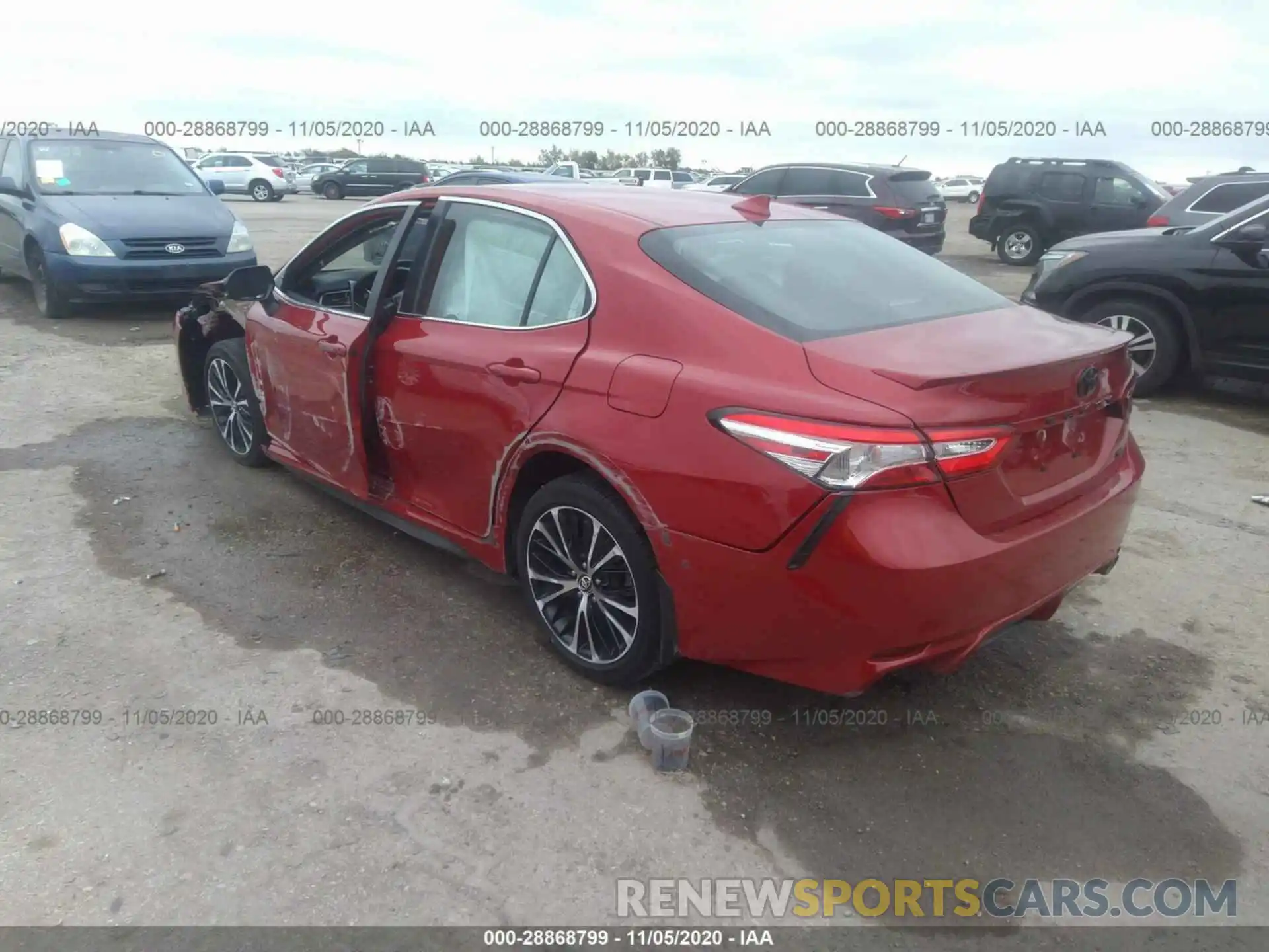 3 Photograph of a damaged car 4T1G11AK0LU328108 TOYOTA CAMRY 2020