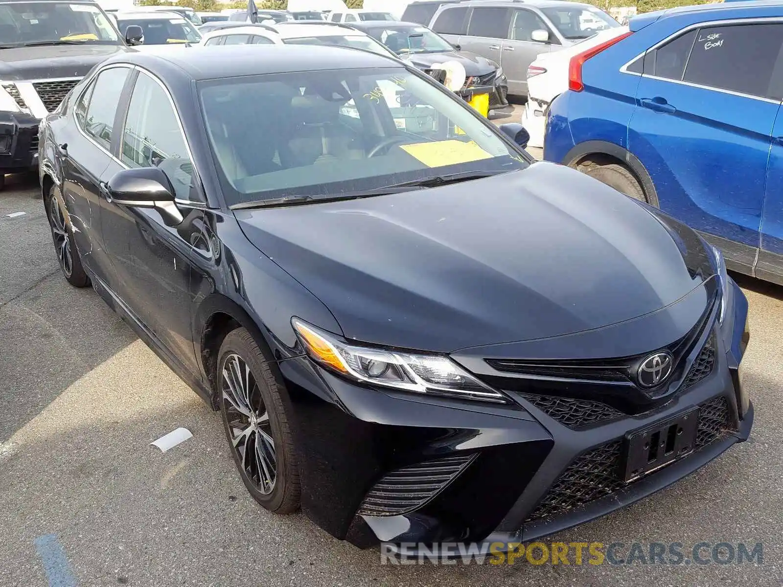 1 Photograph of a damaged car 4T1G11AK0LU329467 TOYOTA CAMRY 2020