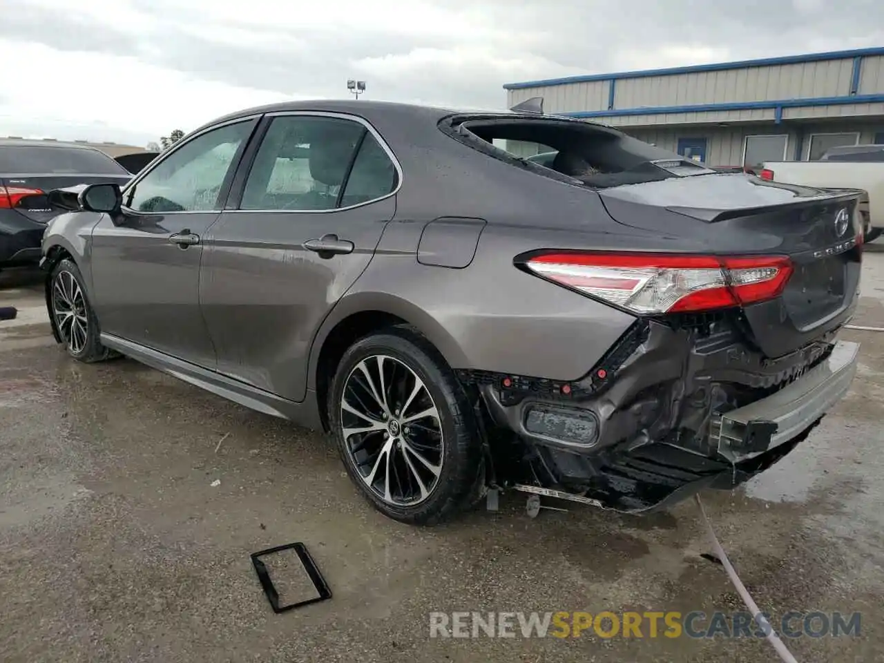 2 Photograph of a damaged car 4T1G11AK0LU329968 TOYOTA CAMRY 2020