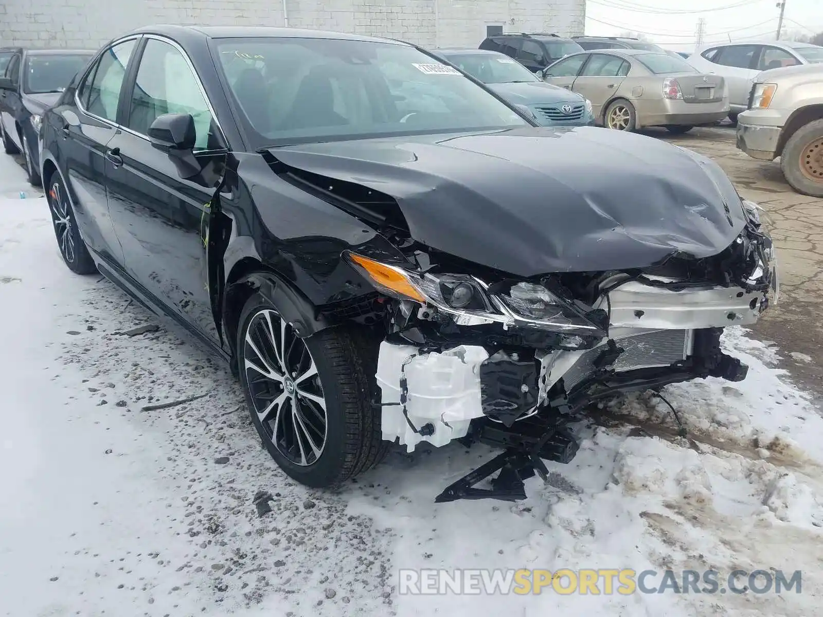 1 Photograph of a damaged car 4T1G11AK0LU330327 TOYOTA CAMRY 2020