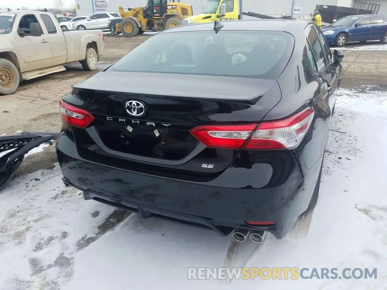 4 Photograph of a damaged car 4T1G11AK0LU330327 TOYOTA CAMRY 2020