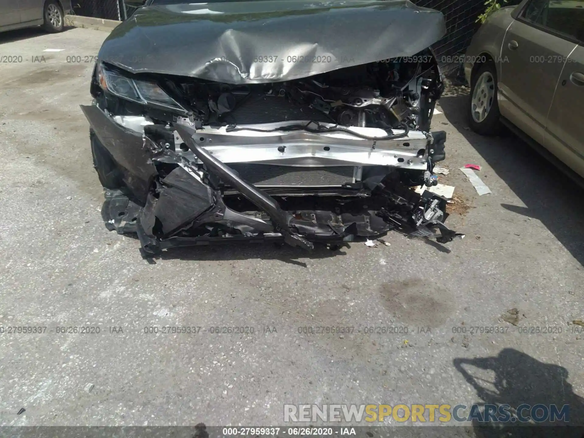 6 Photograph of a damaged car 4T1G11AK0LU333003 TOYOTA CAMRY 2020