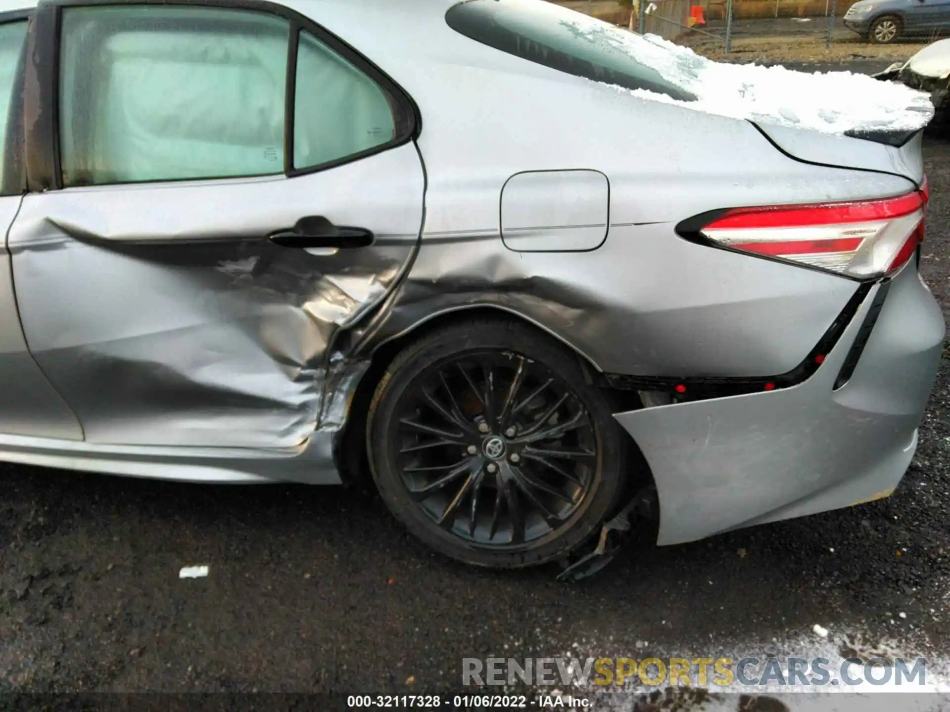 6 Photograph of a damaged car 4T1G11AK0LU333308 TOYOTA CAMRY 2020