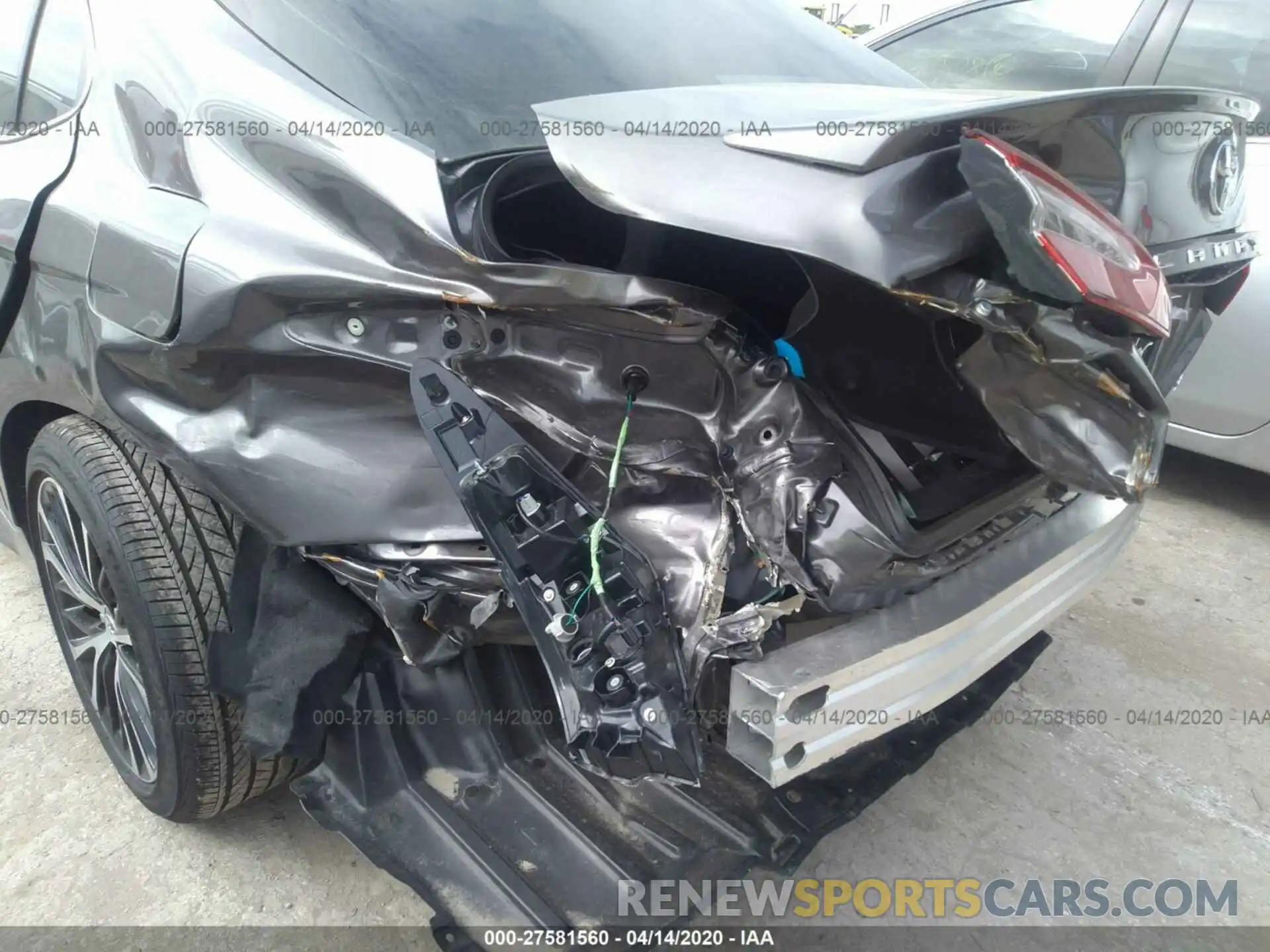 6 Photograph of a damaged car 4T1G11AK0LU340078 TOYOTA CAMRY 2020