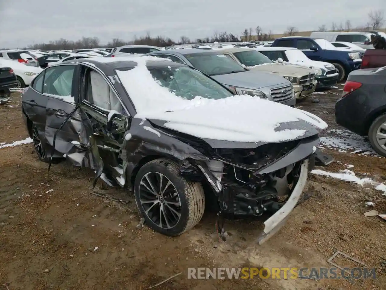 1 Photograph of a damaged car 4T1G11AK0LU340937 TOYOTA CAMRY 2020