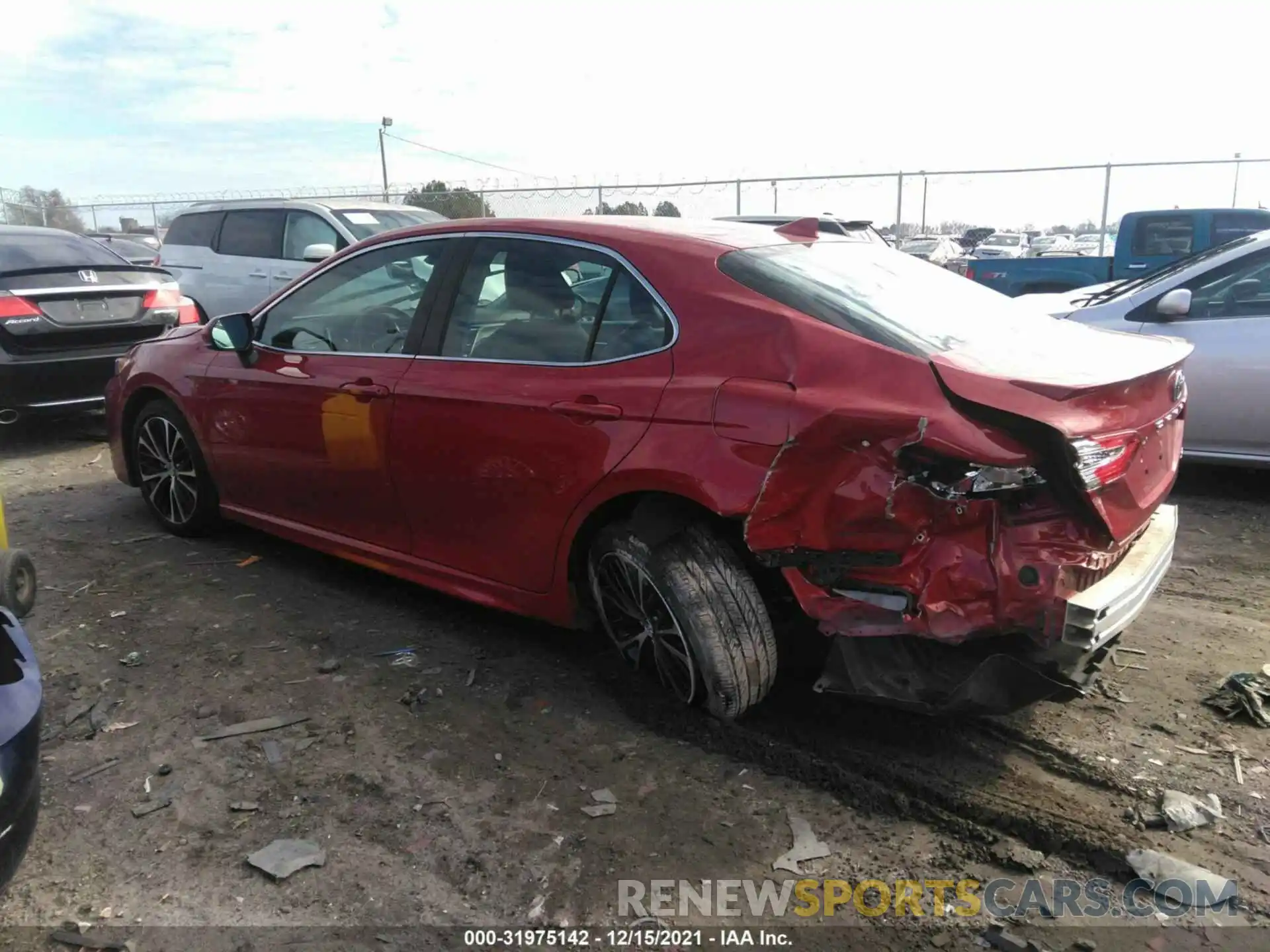 3 Photograph of a damaged car 4T1G11AK0LU342526 TOYOTA CAMRY 2020