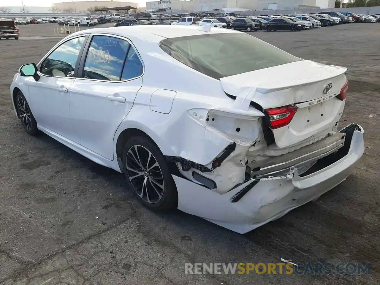 3 Photograph of a damaged car 4T1G11AK0LU343806 TOYOTA CAMRY 2020