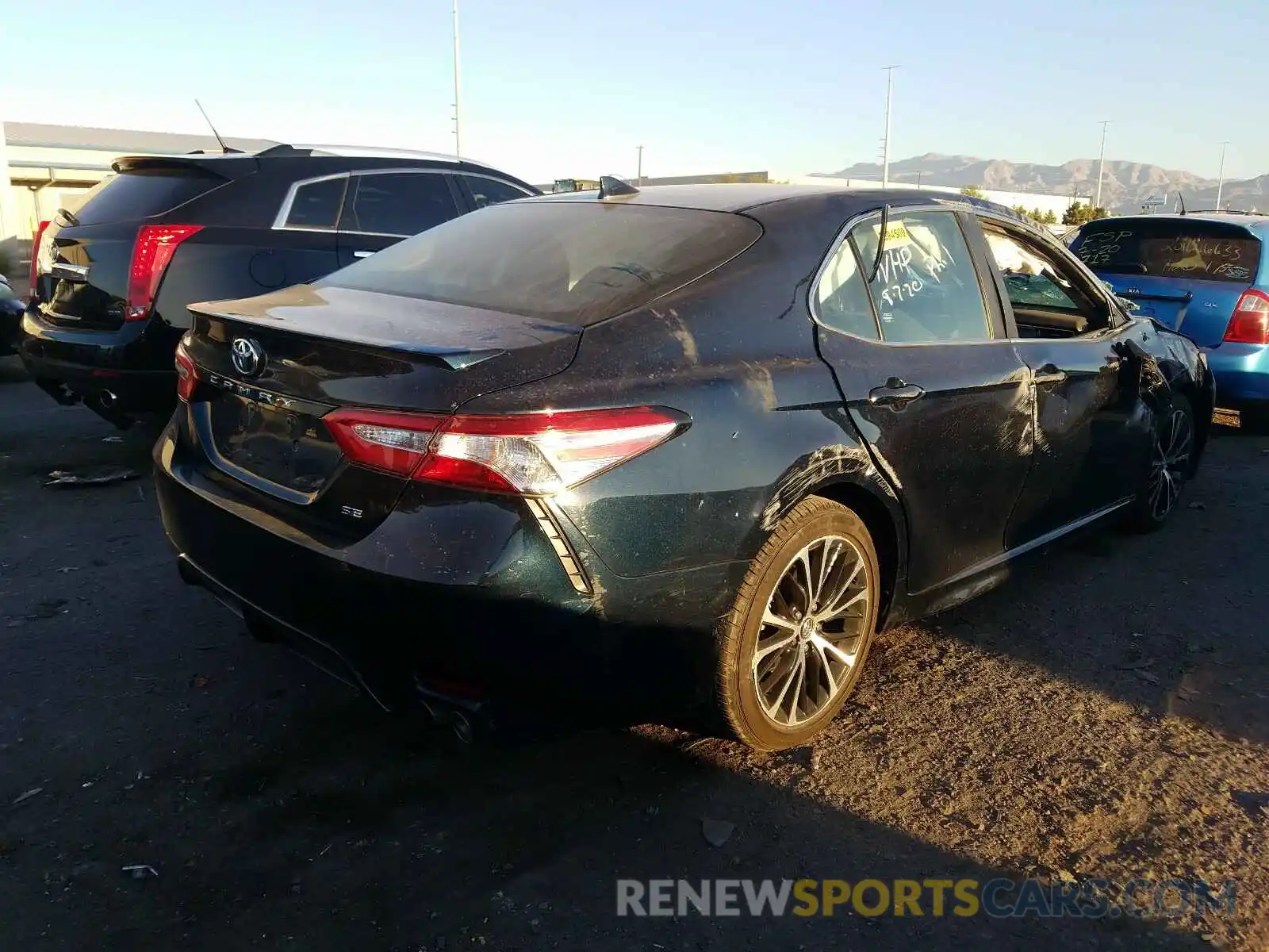 4 Photograph of a damaged car 4T1G11AK0LU345572 TOYOTA CAMRY 2020