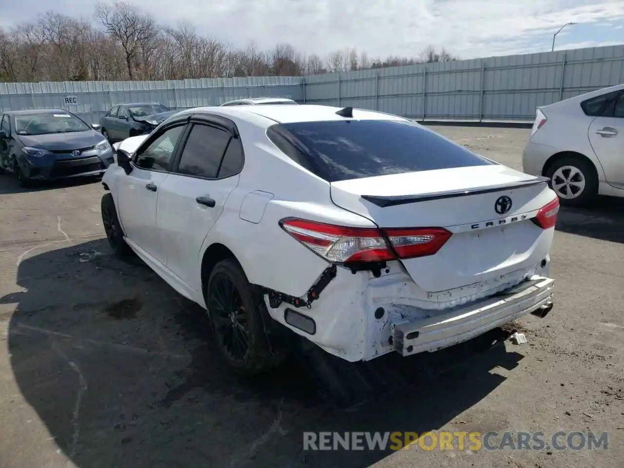 3 Photograph of a damaged car 4T1G11AK0LU347662 TOYOTA CAMRY 2020