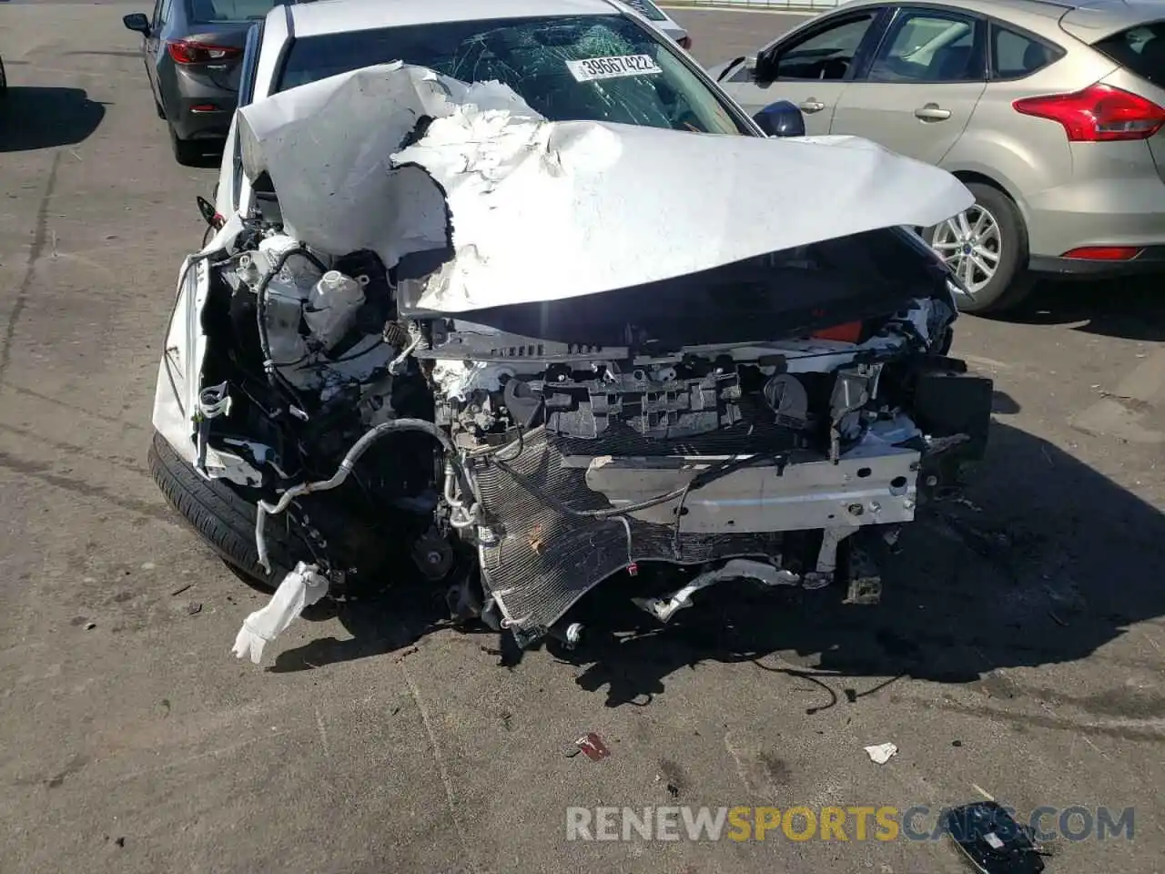 9 Photograph of a damaged car 4T1G11AK0LU347662 TOYOTA CAMRY 2020