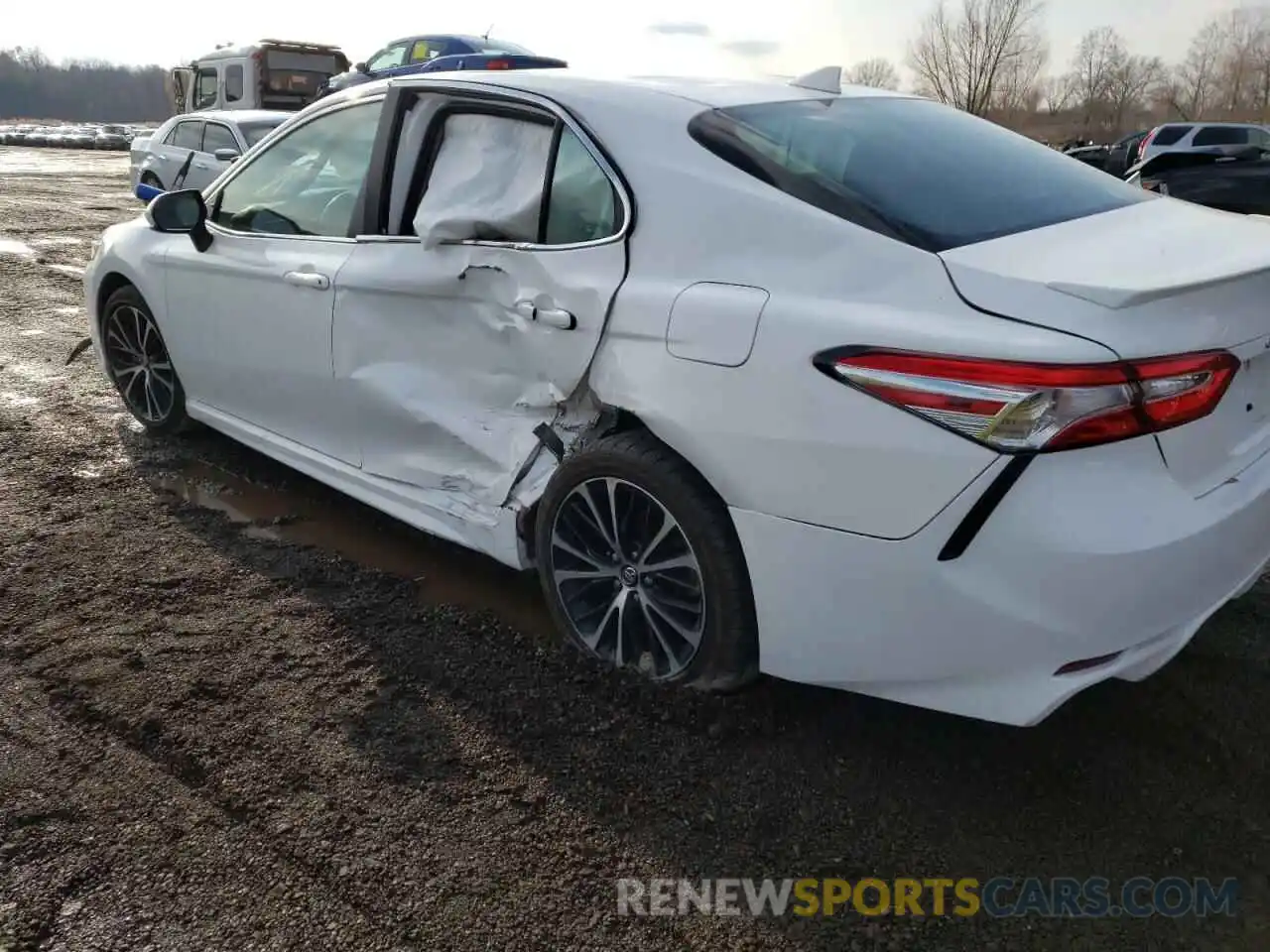 9 Photograph of a damaged car 4T1G11AK0LU348486 TOYOTA CAMRY 2020