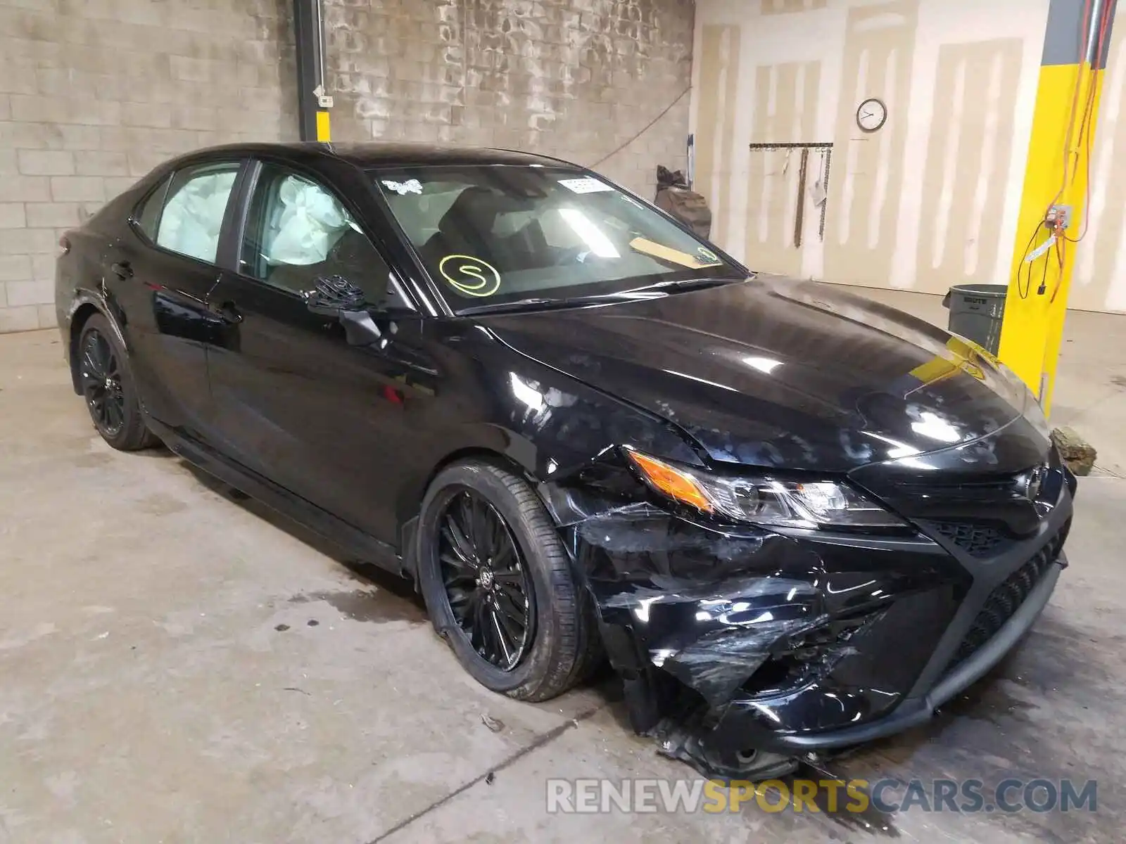 1 Photograph of a damaged car 4T1G11AK0LU350187 TOYOTA CAMRY 2020