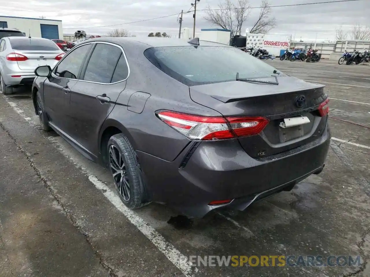 3 Photograph of a damaged car 4T1G11AK0LU350352 TOYOTA CAMRY 2020