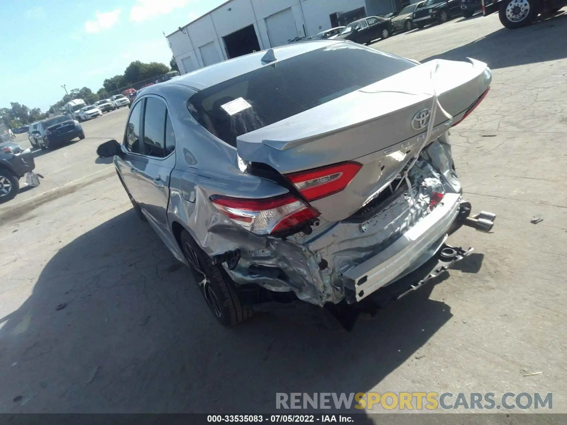 3 Photograph of a damaged car 4T1G11AK0LU352487 TOYOTA CAMRY 2020