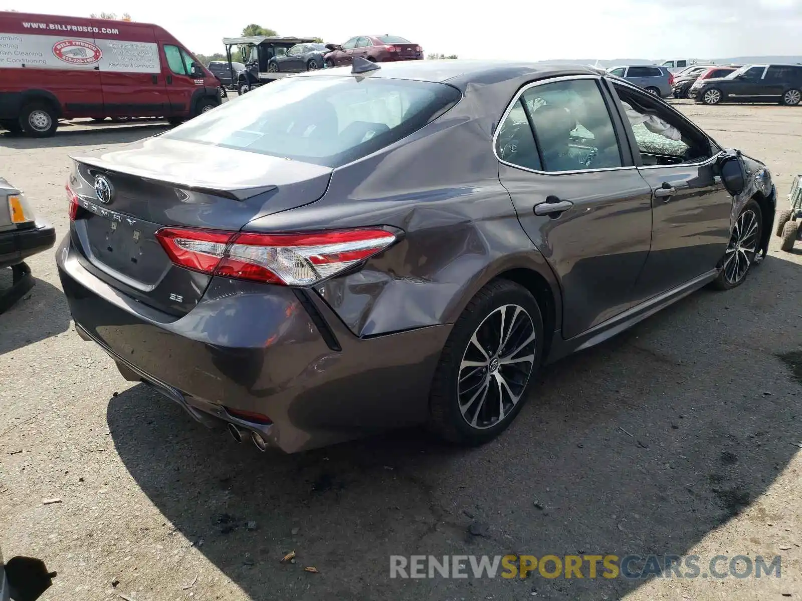 4 Photograph of a damaged car 4T1G11AK0LU352778 TOYOTA CAMRY 2020