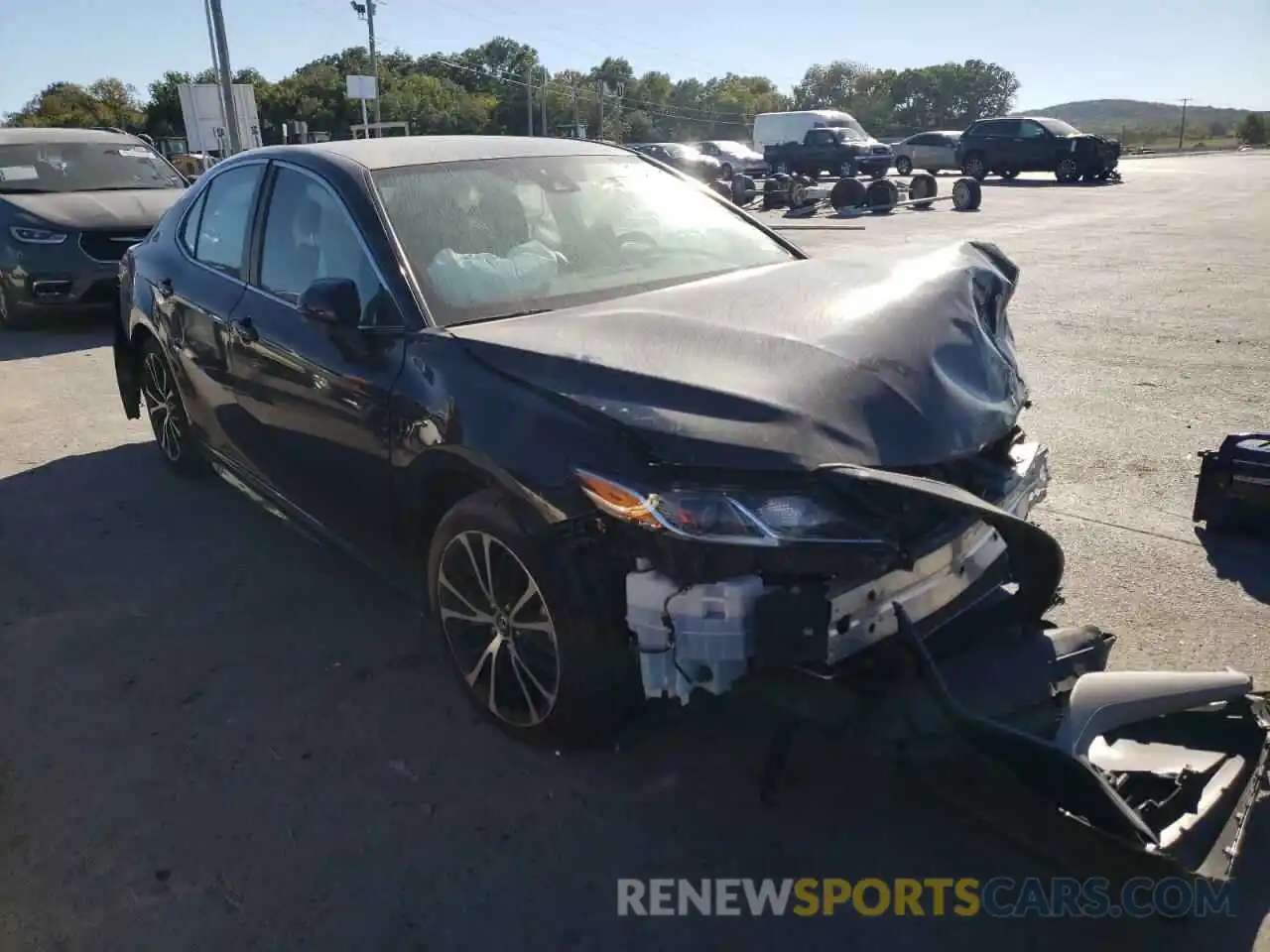 1 Photograph of a damaged car 4T1G11AK0LU353087 TOYOTA CAMRY 2020