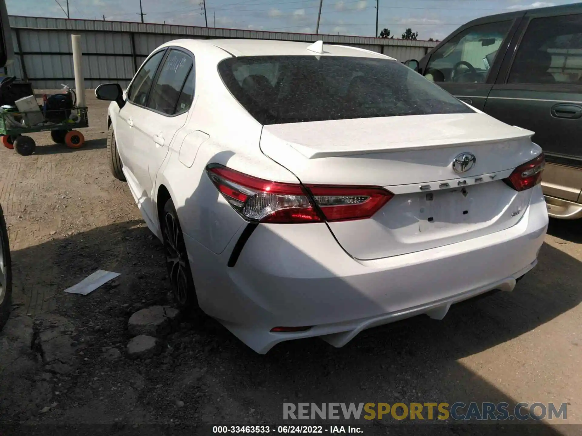 3 Photograph of a damaged car 4T1G11AK0LU356183 TOYOTA CAMRY 2020