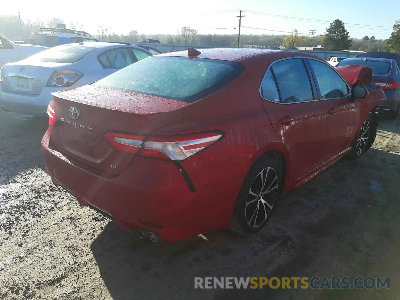 4 Photograph of a damaged car 4T1G11AK0LU356572 TOYOTA CAMRY 2020