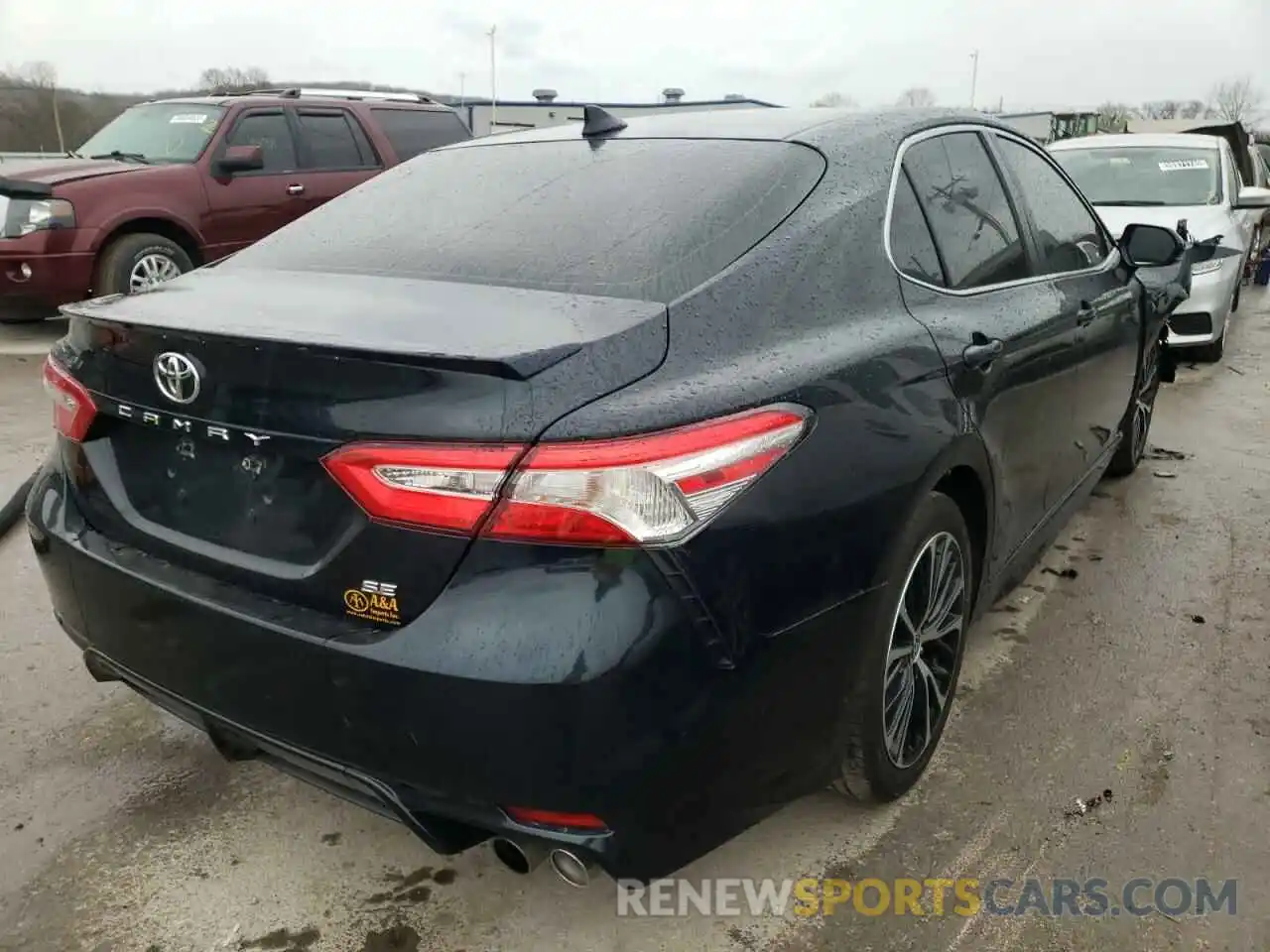 4 Photograph of a damaged car 4T1G11AK0LU356765 TOYOTA CAMRY 2020