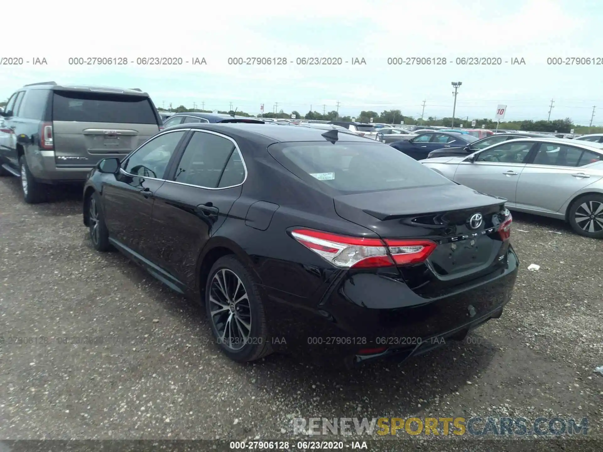 3 Photograph of a damaged car 4T1G11AK0LU357088 TOYOTA CAMRY 2020