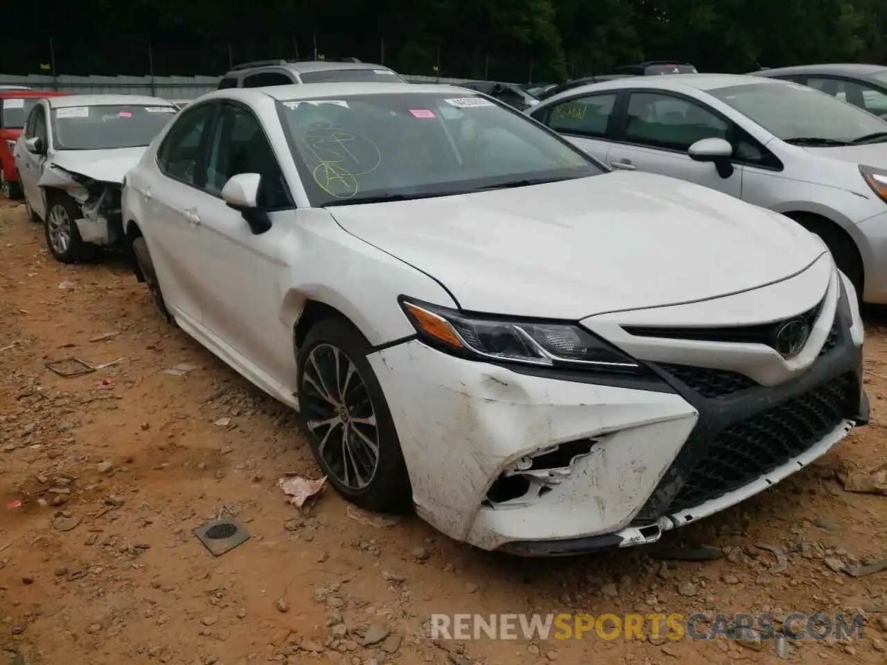 1 Photograph of a damaged car 4T1G11AK0LU357754 TOYOTA CAMRY 2020