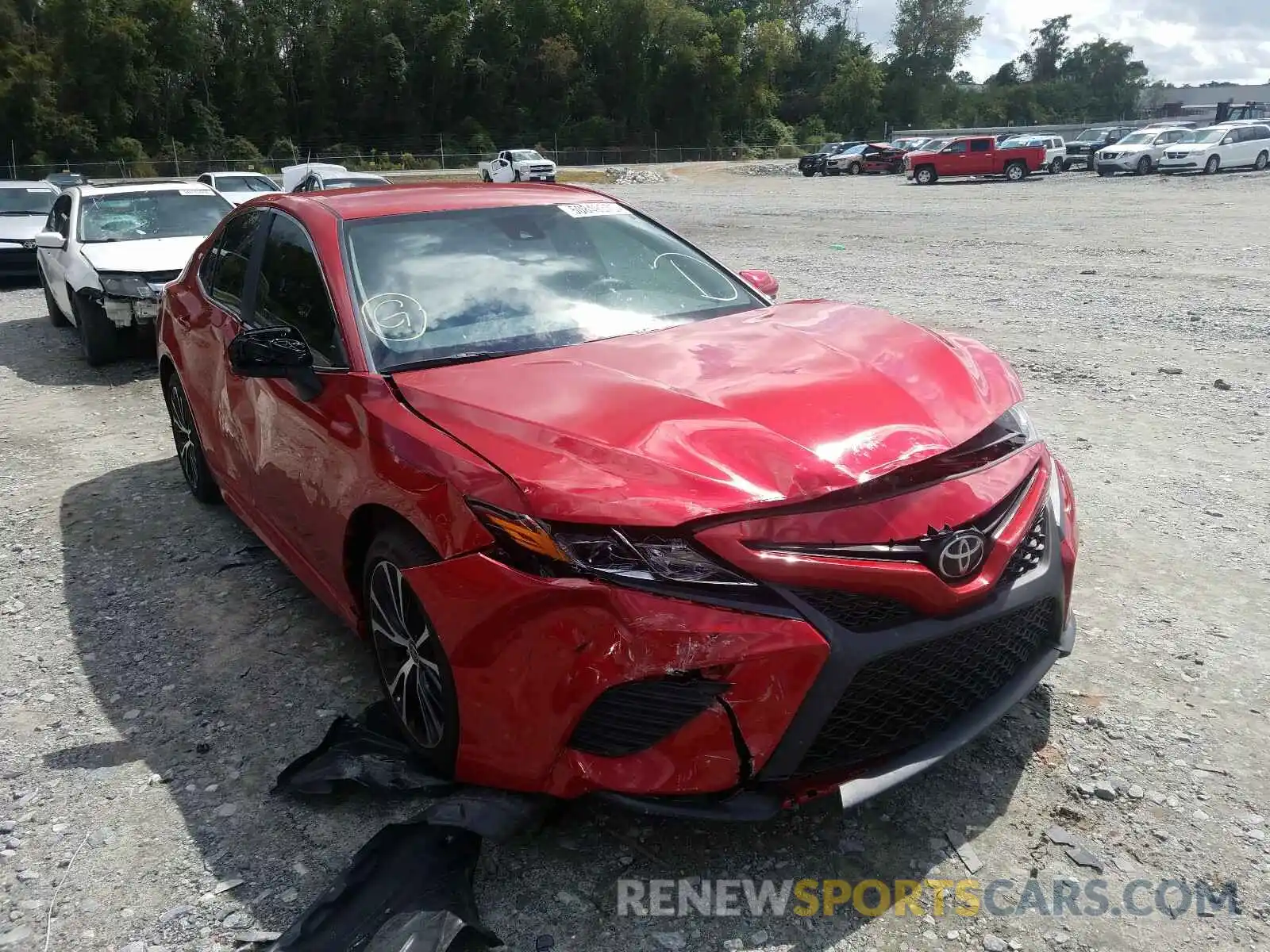 1 Фотография поврежденного автомобиля 4T1G11AK0LU361190 TOYOTA CAMRY 2020